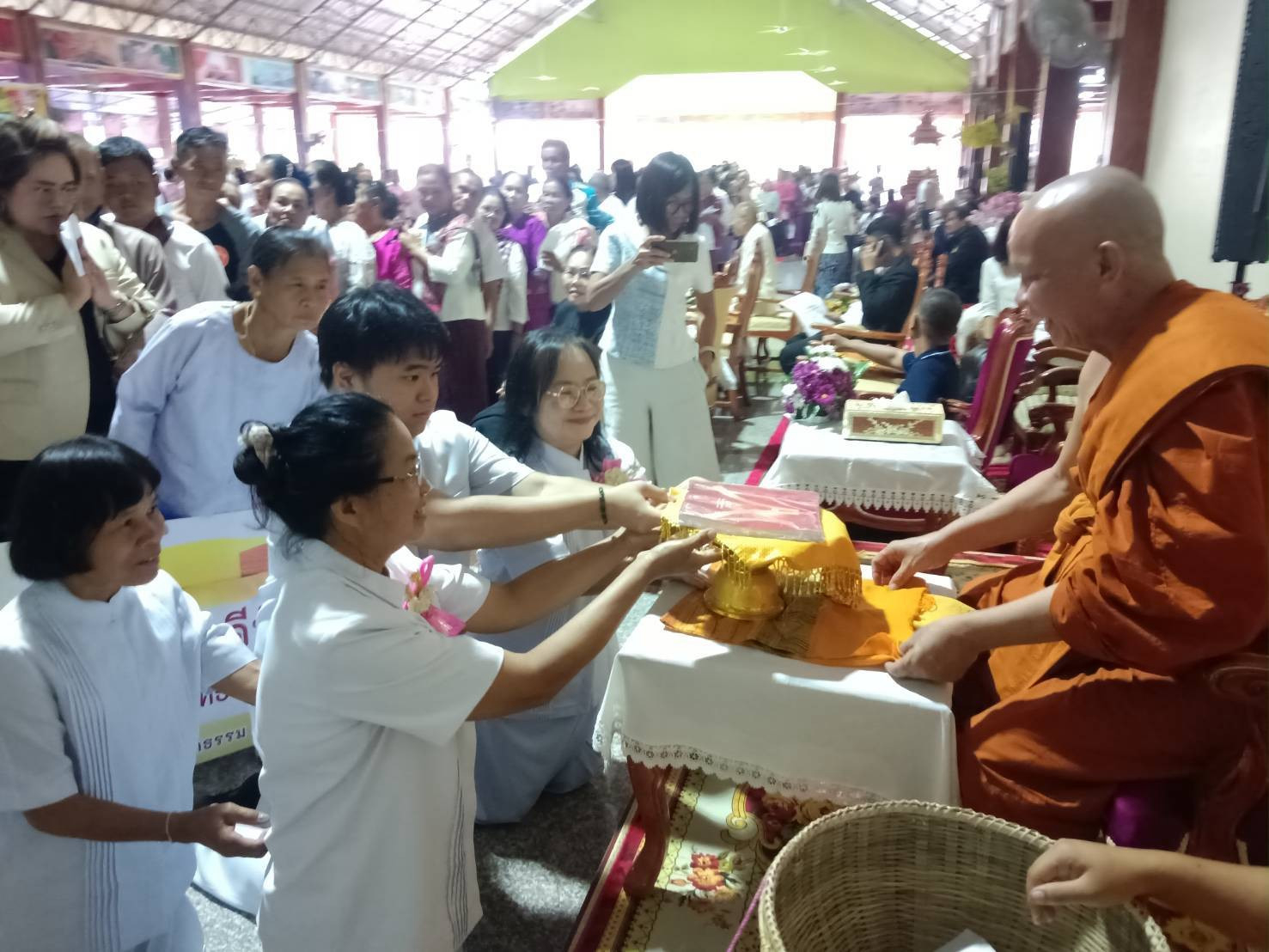 ภาพร่วมพิธีกรรมวัดไตรภูมิ