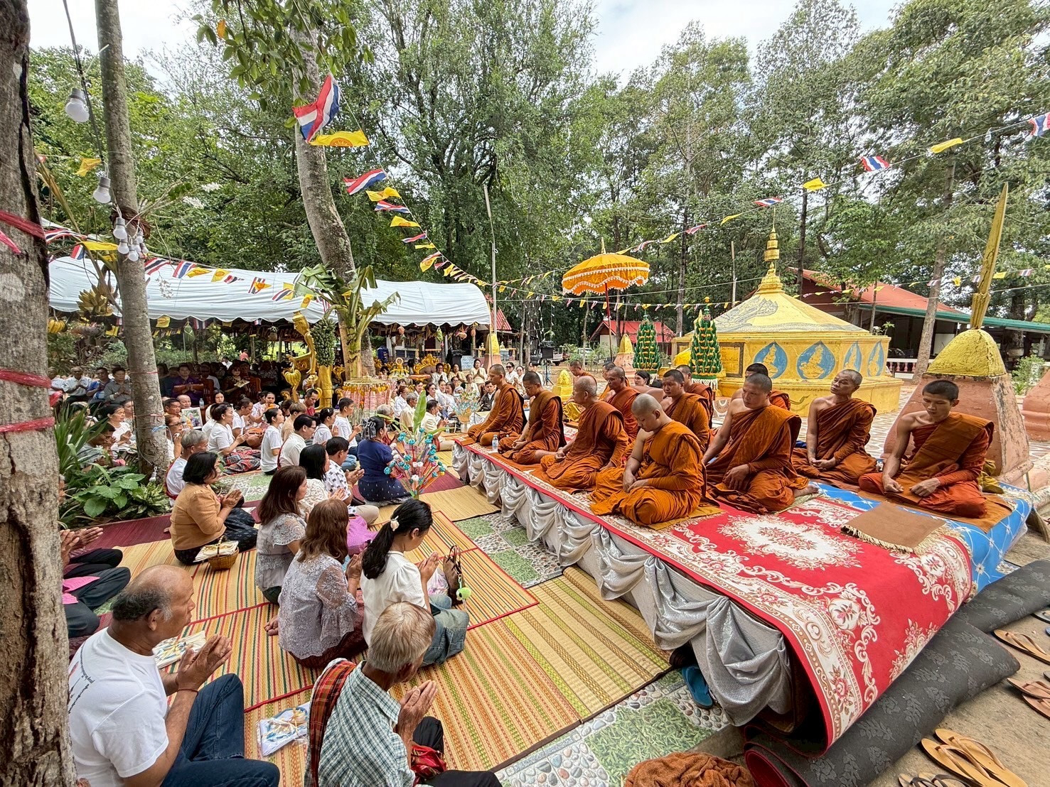 ภาพร่วมพิธีกรรมวัดหนองโปร่ง