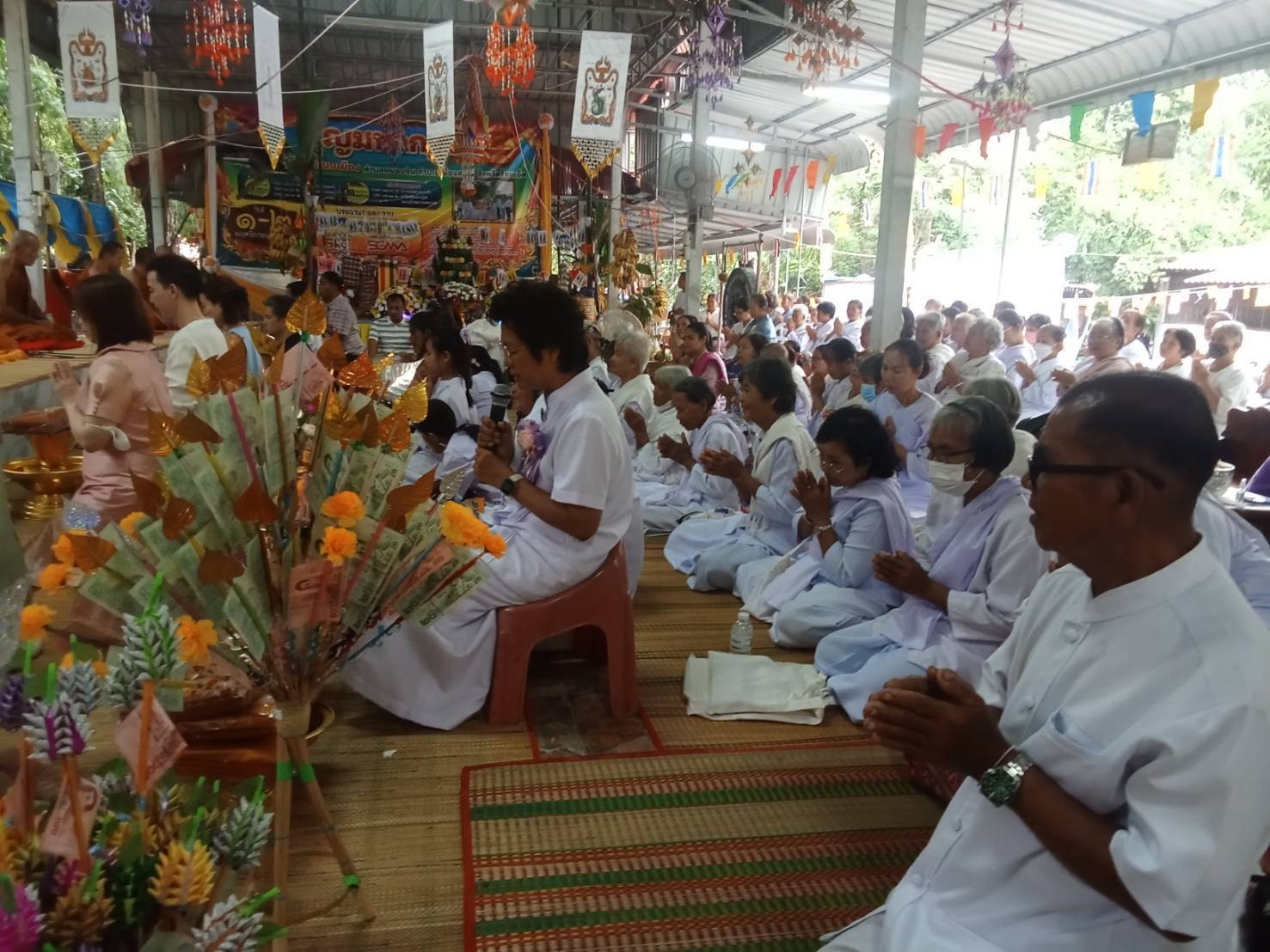 ภาพร่วมพิธีกรรมวัดเก่าโนนเมือง