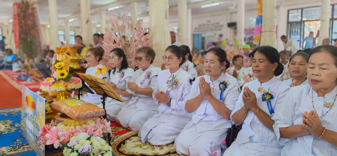 ภาพร่วมพิธีกรรมวัดธารสวรรค์