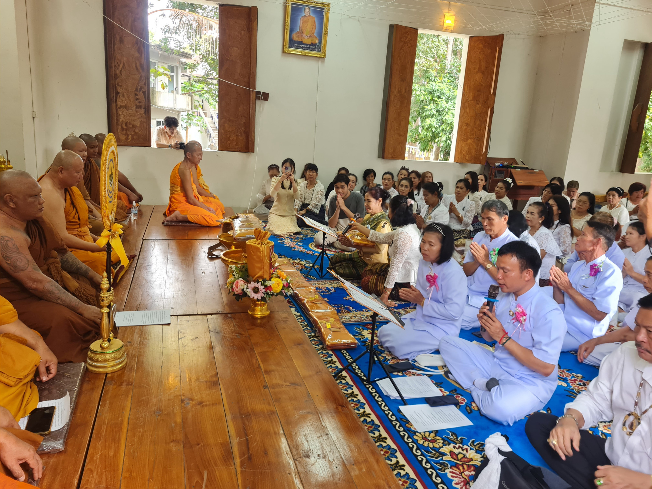 ภาพร่วมพิธีกรรมวัดหนองกล้วย