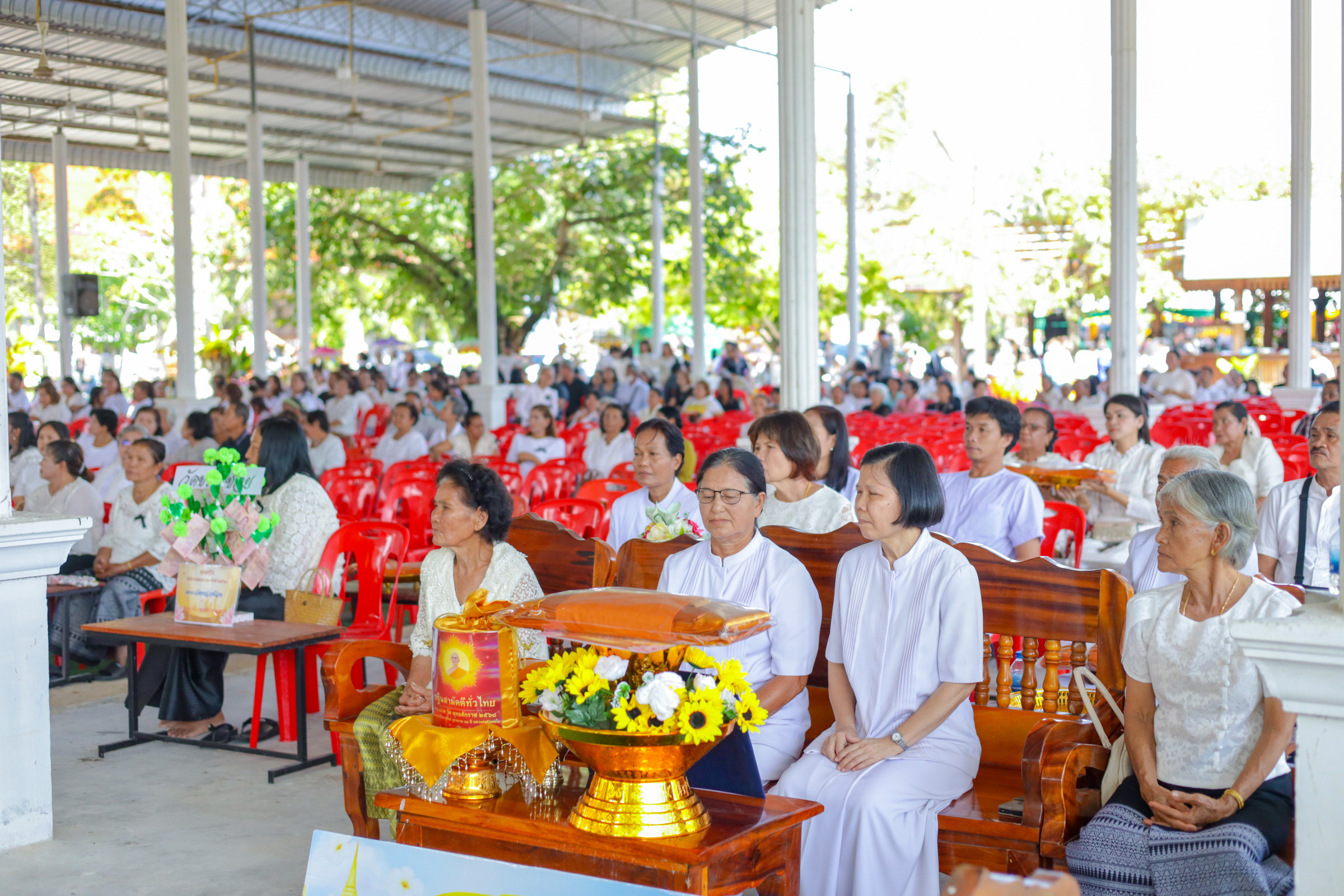 ภาพร่วมพิธีกรรมวัดศิลาชลเขต