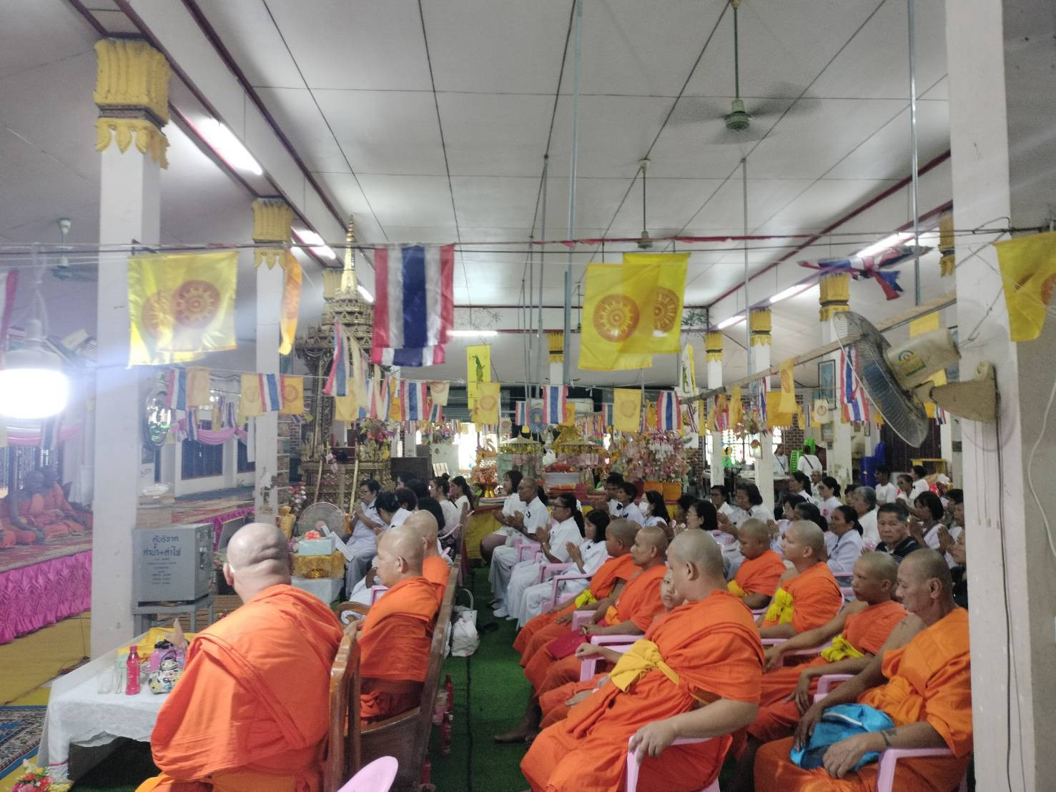 ภาพร่วมพิธีกรรมวัดสังขวิจิตร