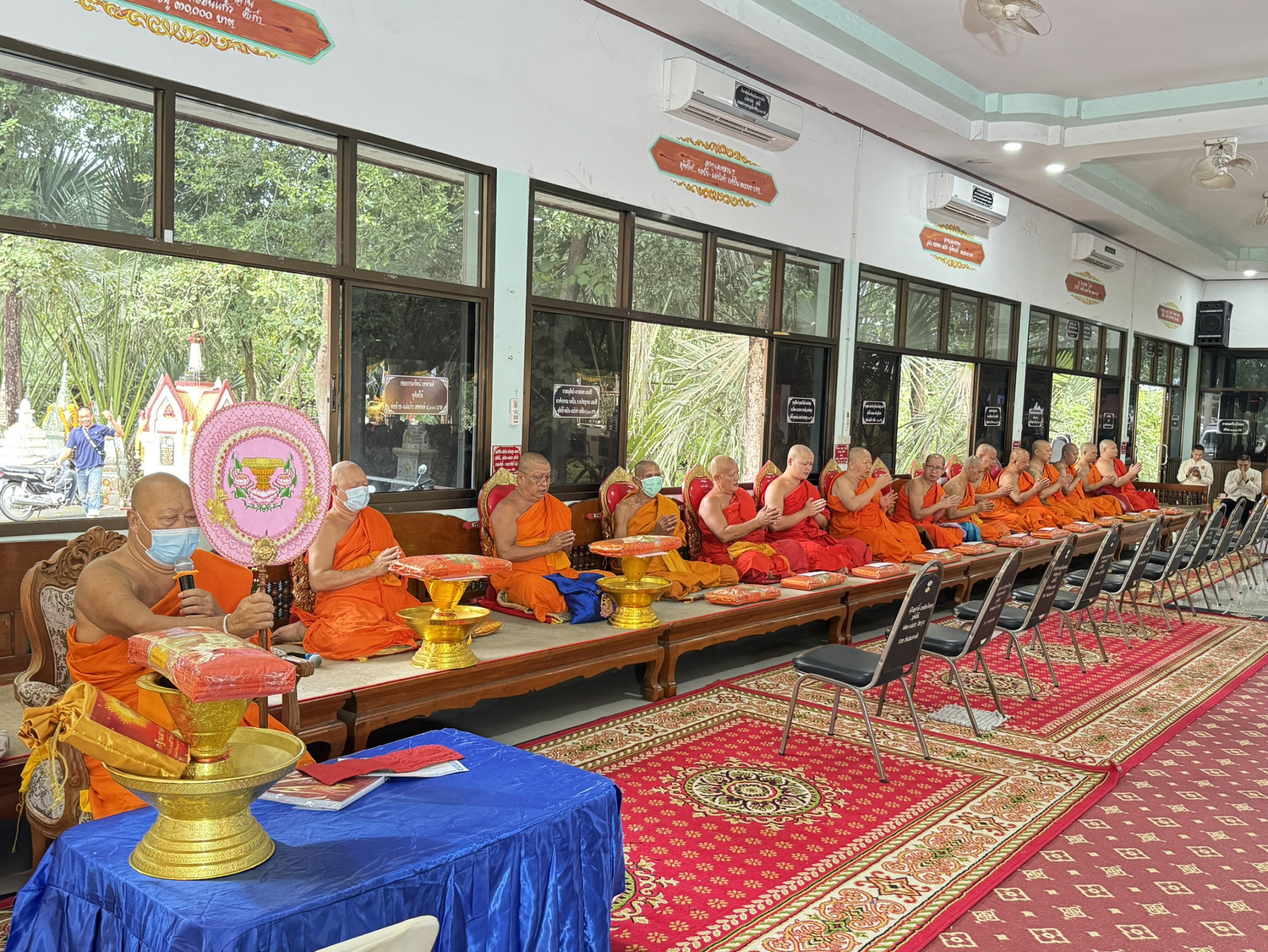 ภาพร่วมพิธีกรรมวัดม่อนกระทิง