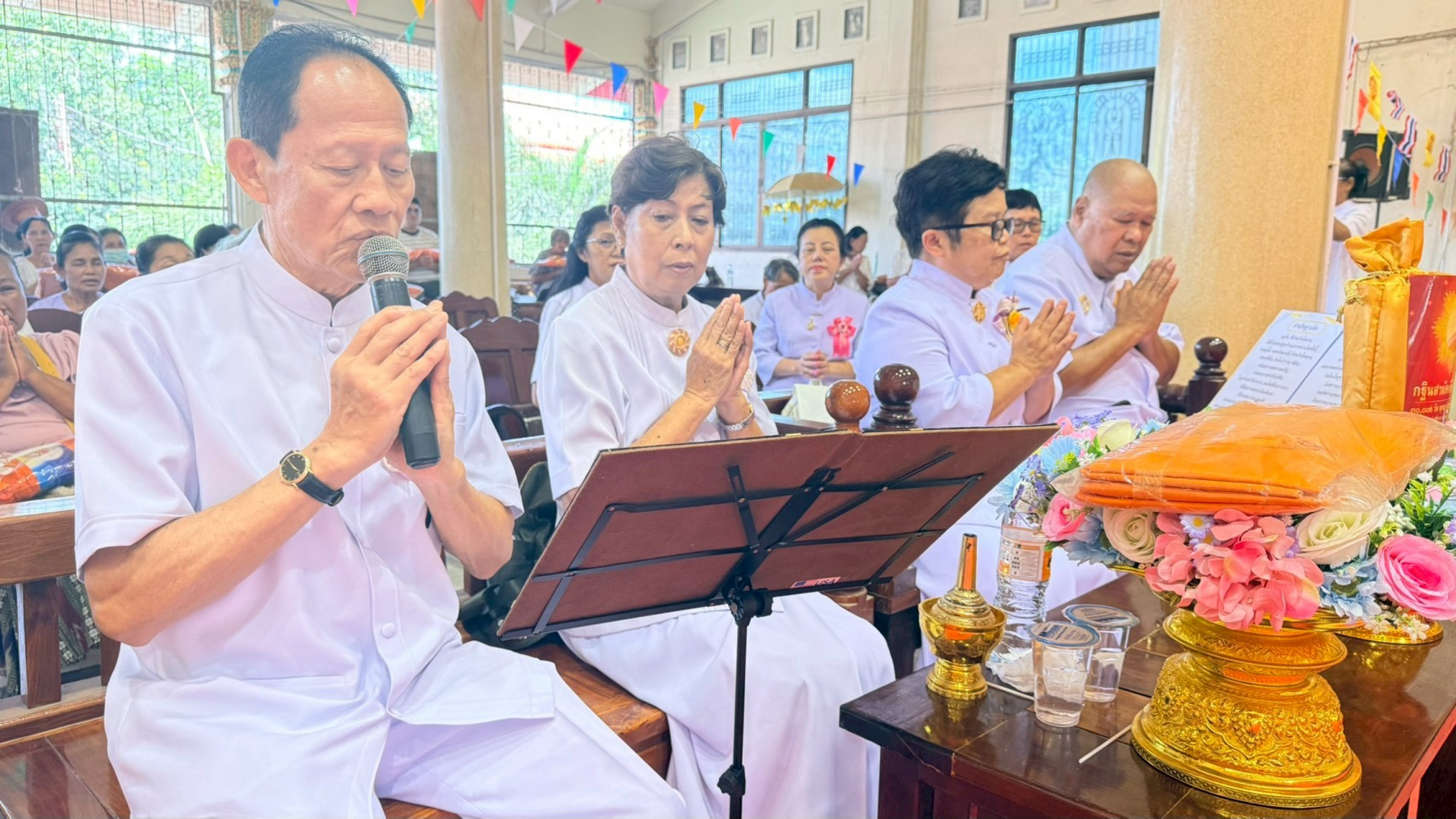 ภาพกล่าวคำถวายกฐินวัดสระกระโจม