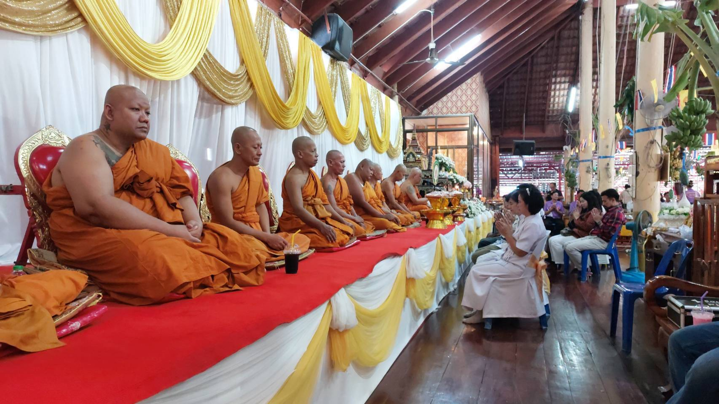 ภาพร่วมพิธีกรรมวัดสารภี