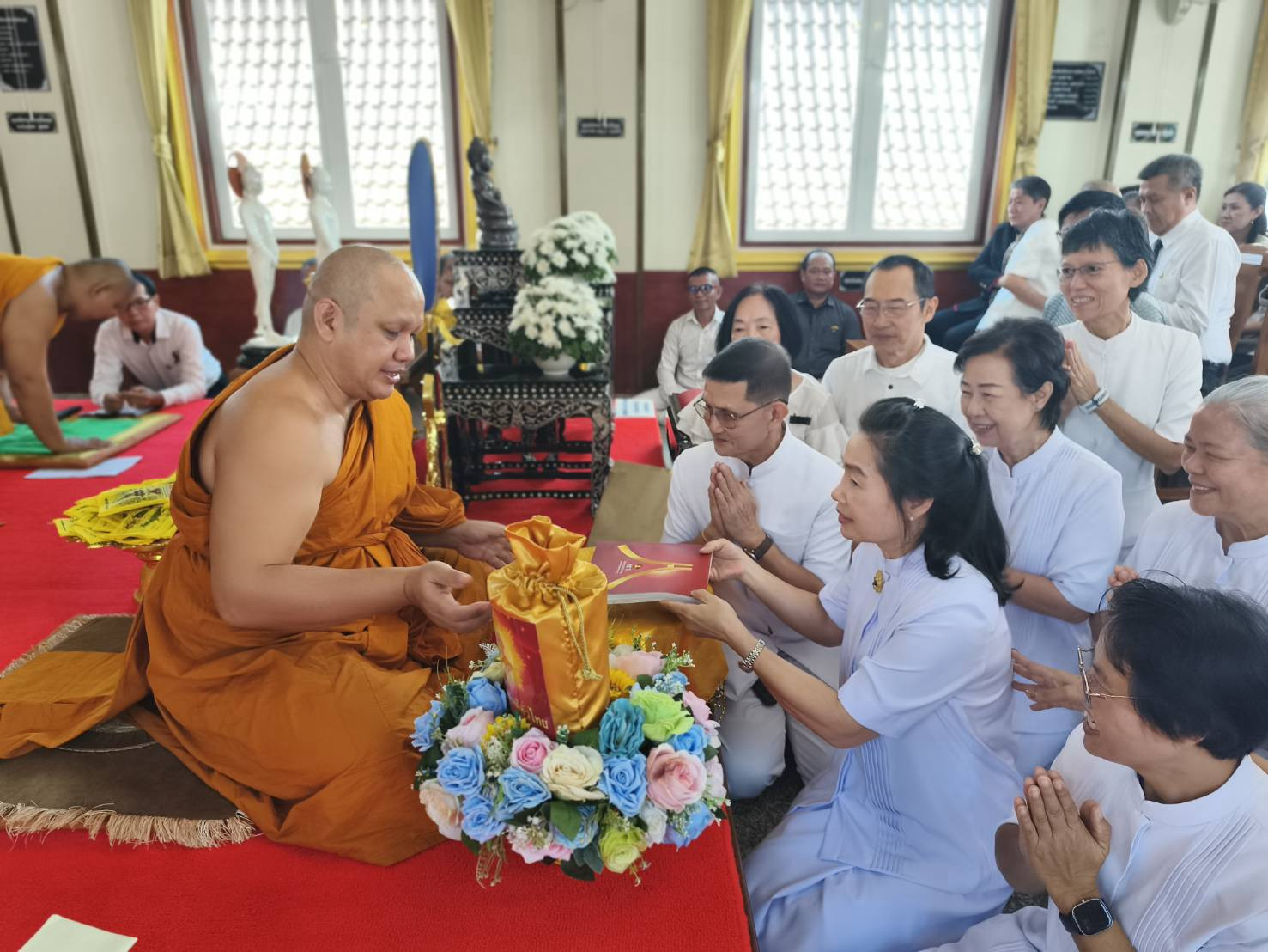 ภาพร่วมพิธีกรรมวัดเขาตาลิ่น