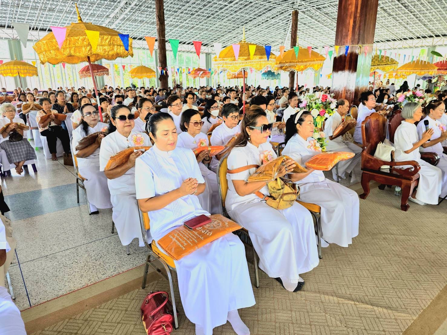 ภาพร่วมพิธีกรรมวัดป่าทรงคุณ