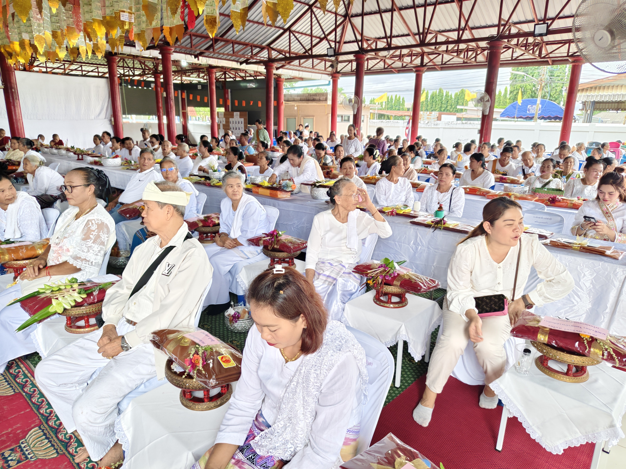 ภาพร่วมพิธีกรรมวัดนาหวาย