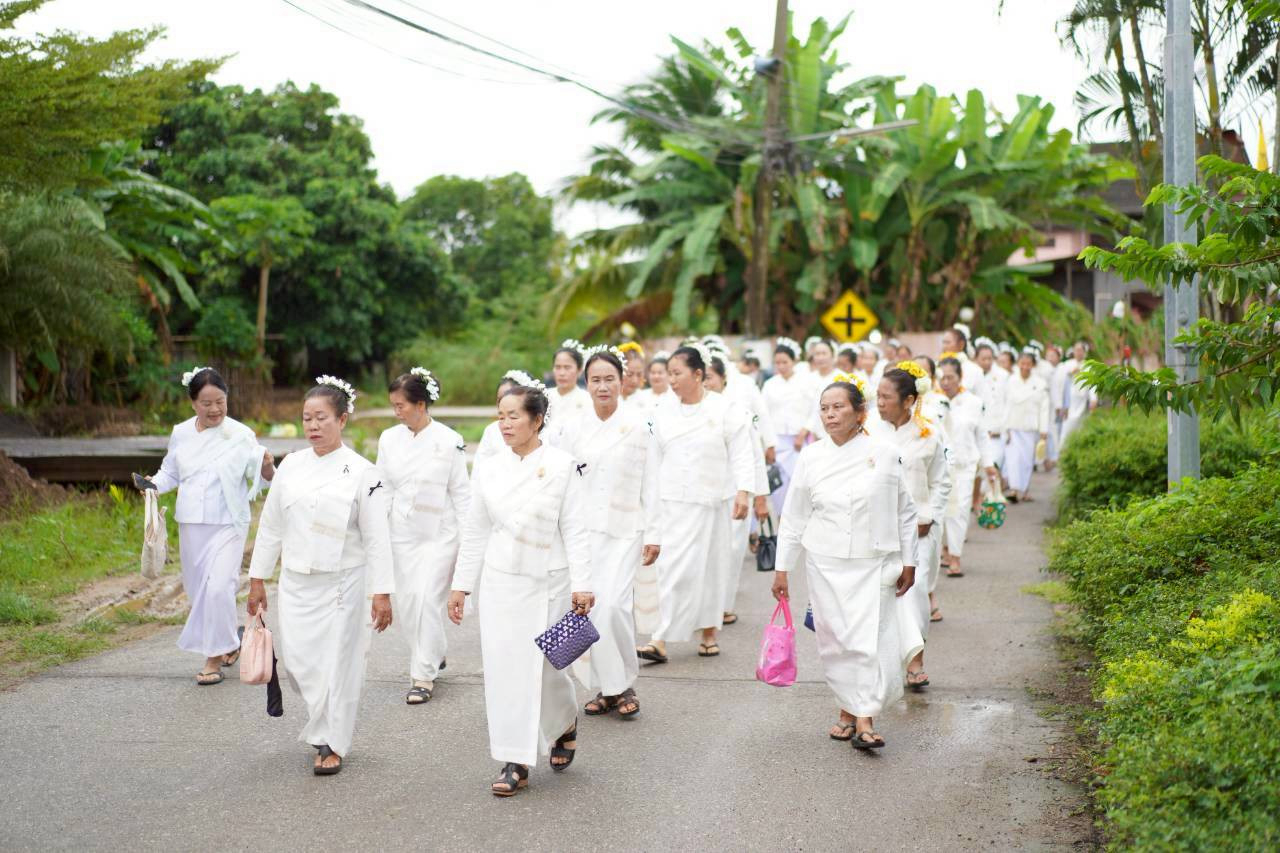 ภาพร่วมพิธีกรรมวัดหนองมะจับ