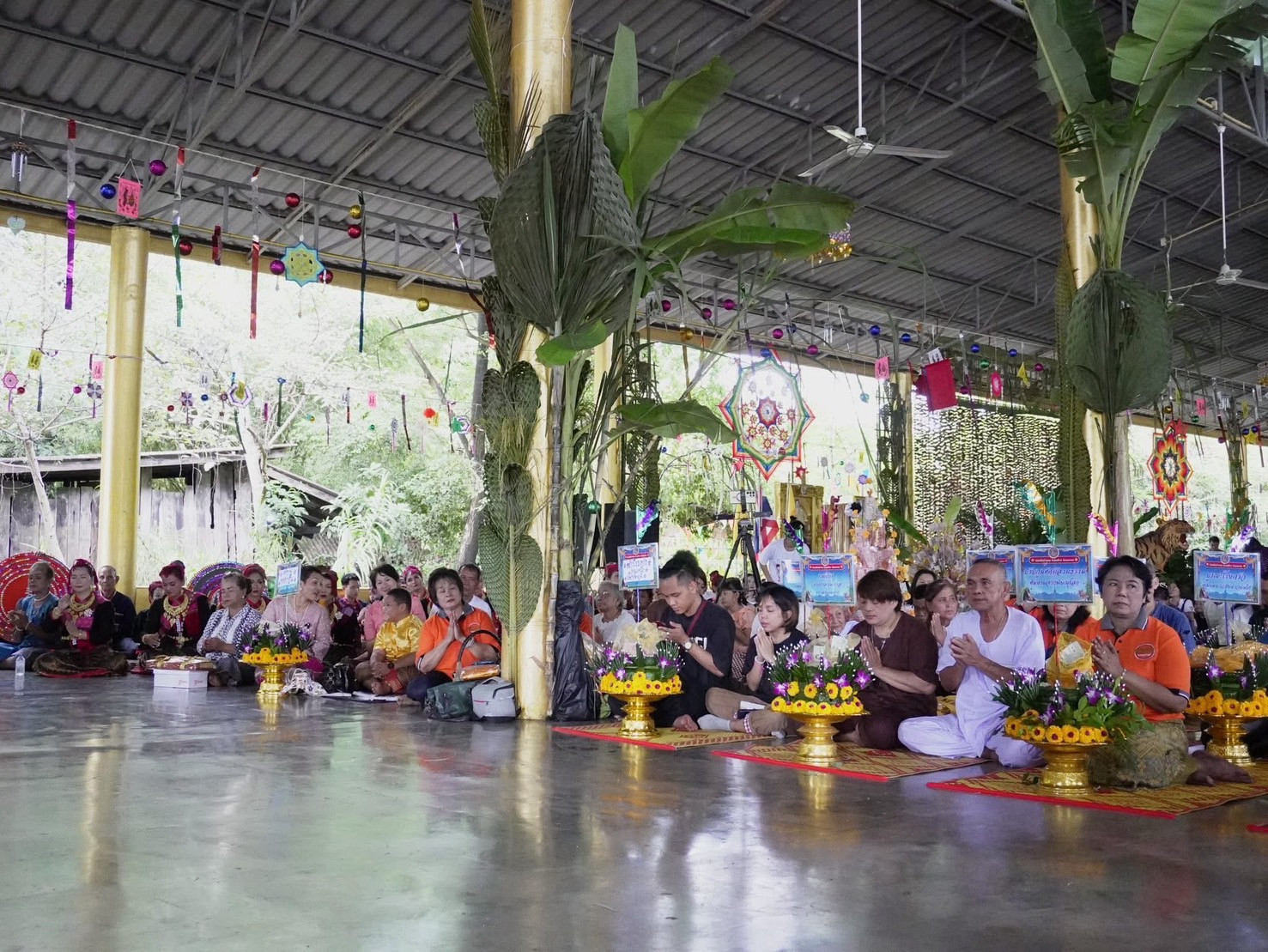 ภาพร่วมพิธีกรรมวัดป่าศรีวิไลย์