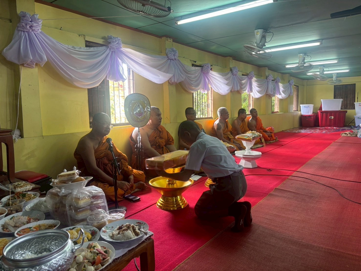 ภาพร่วมพิธีกรรมวัดท่าโพ