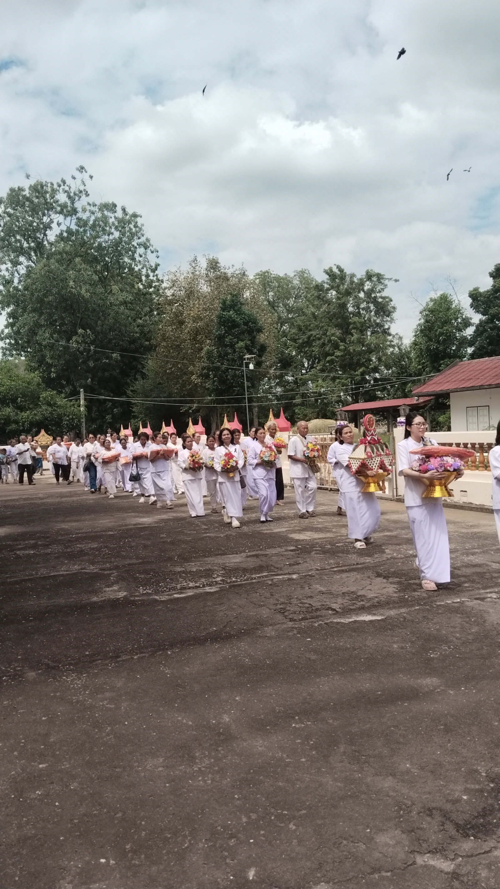 ภาพร่วมพิธีกรรมวัดหนองปลิง