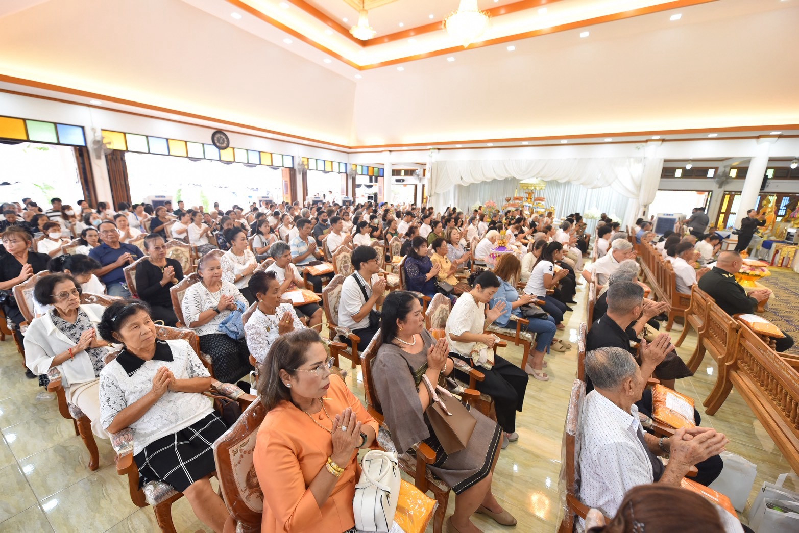 ภาพร่วมพิธีกรรมวัดท้ายเมือง