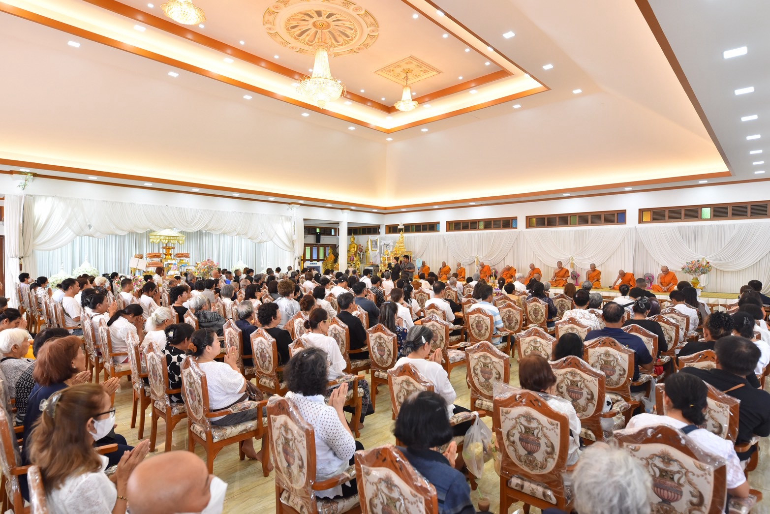 ภาพร่วมพิธีกรรมวัดท้ายเมือง