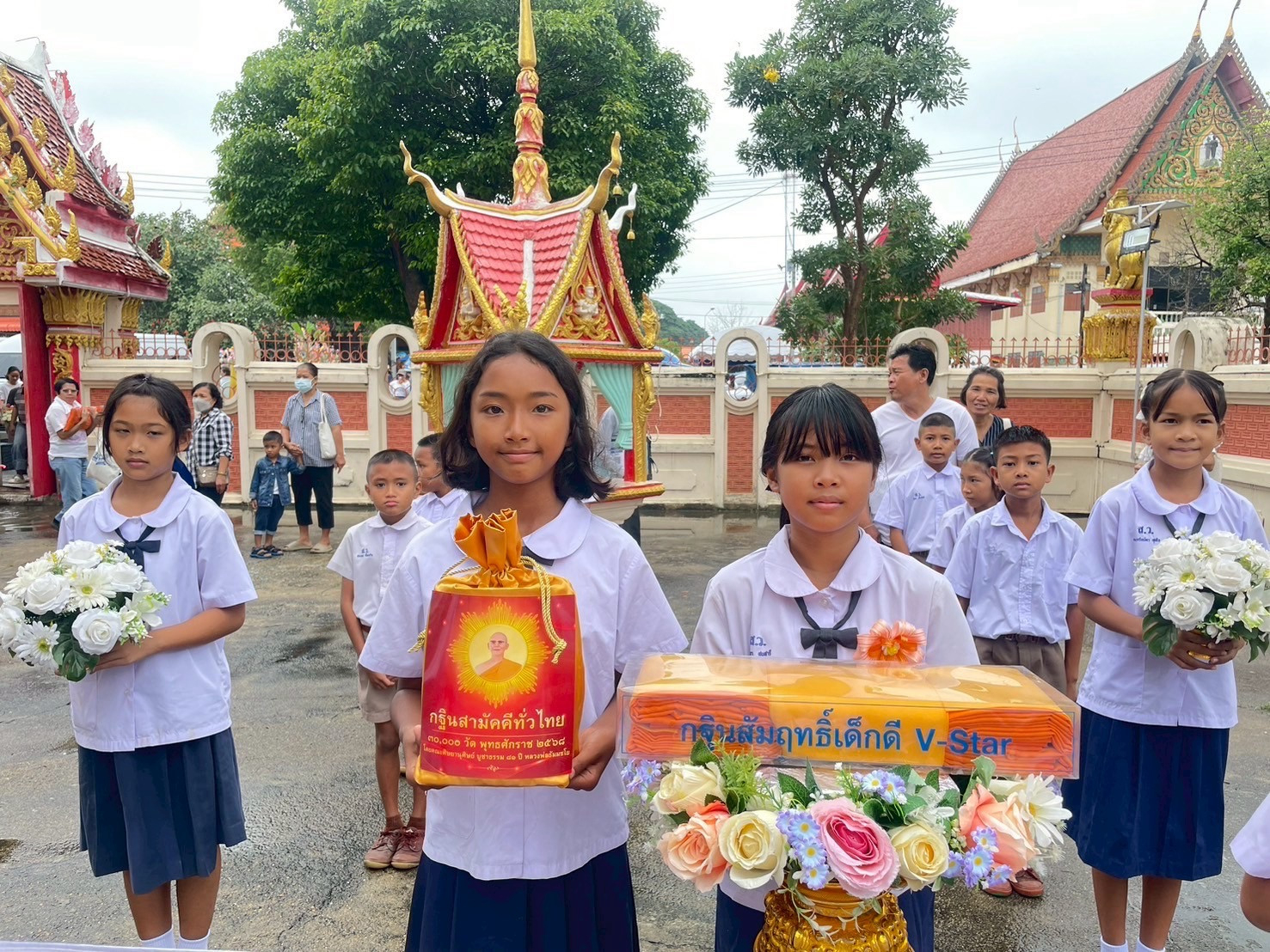 ภาพร่วมขบวนกฐินวัดใหม่สิทธาวาส