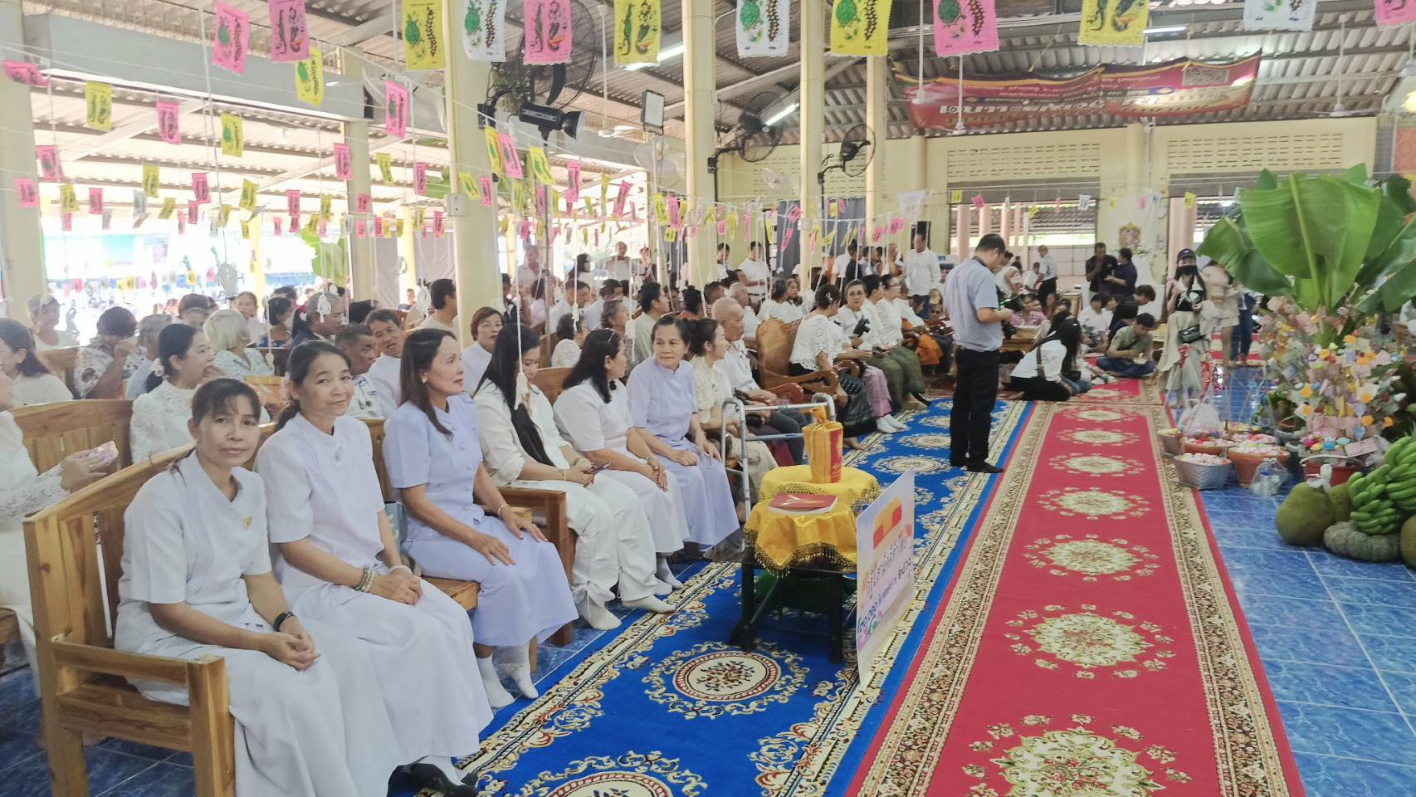 ภาพร่วมพิธีกรรมวัดประแกต