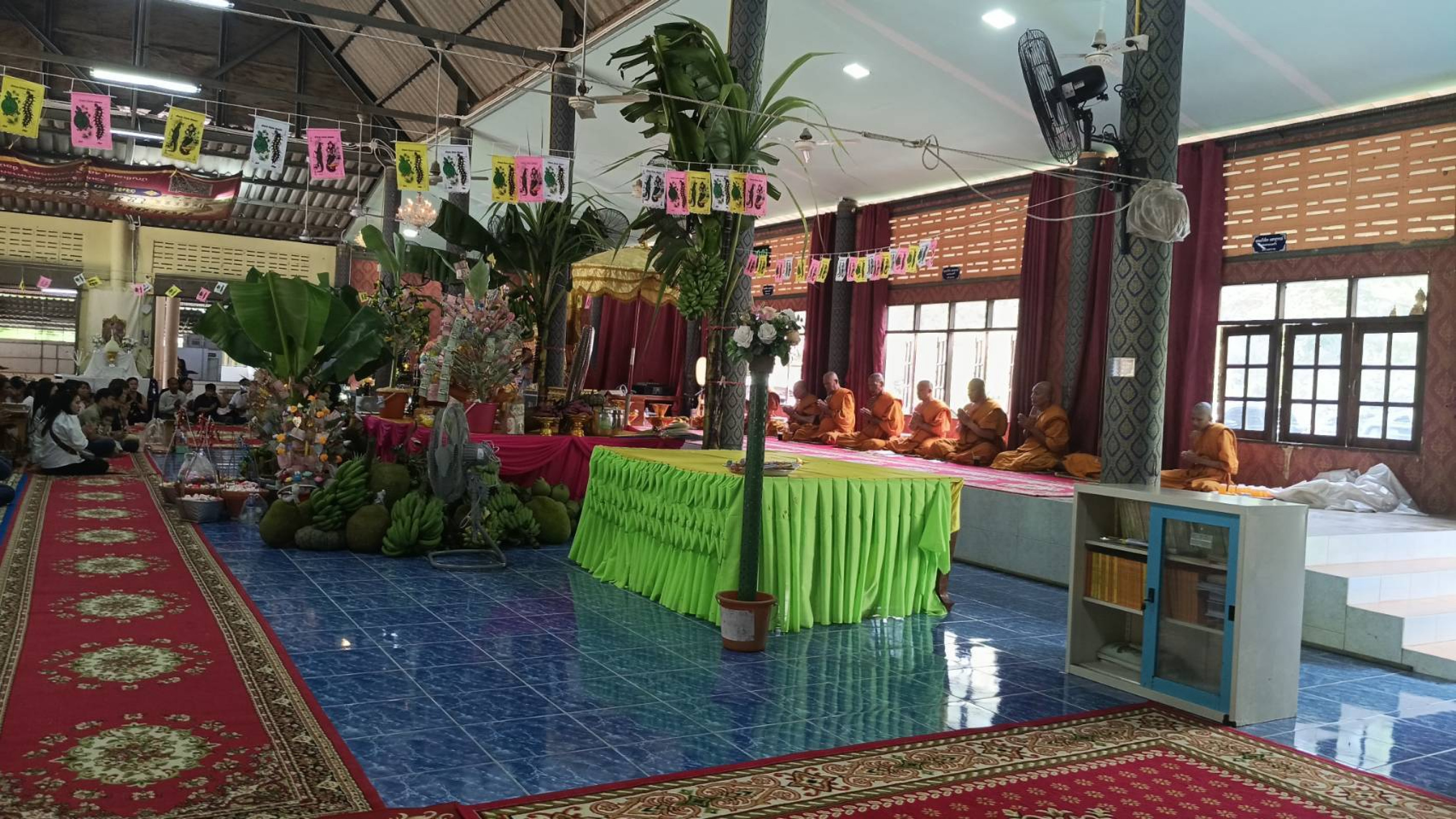 ภาพร่วมพิธีกรรมวัดประแกต