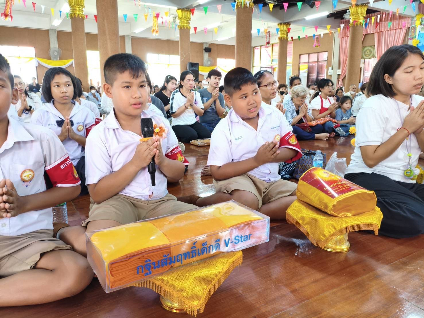 ภาพกล่าวคำถวายกฐินวัดสว่างอารมณ์