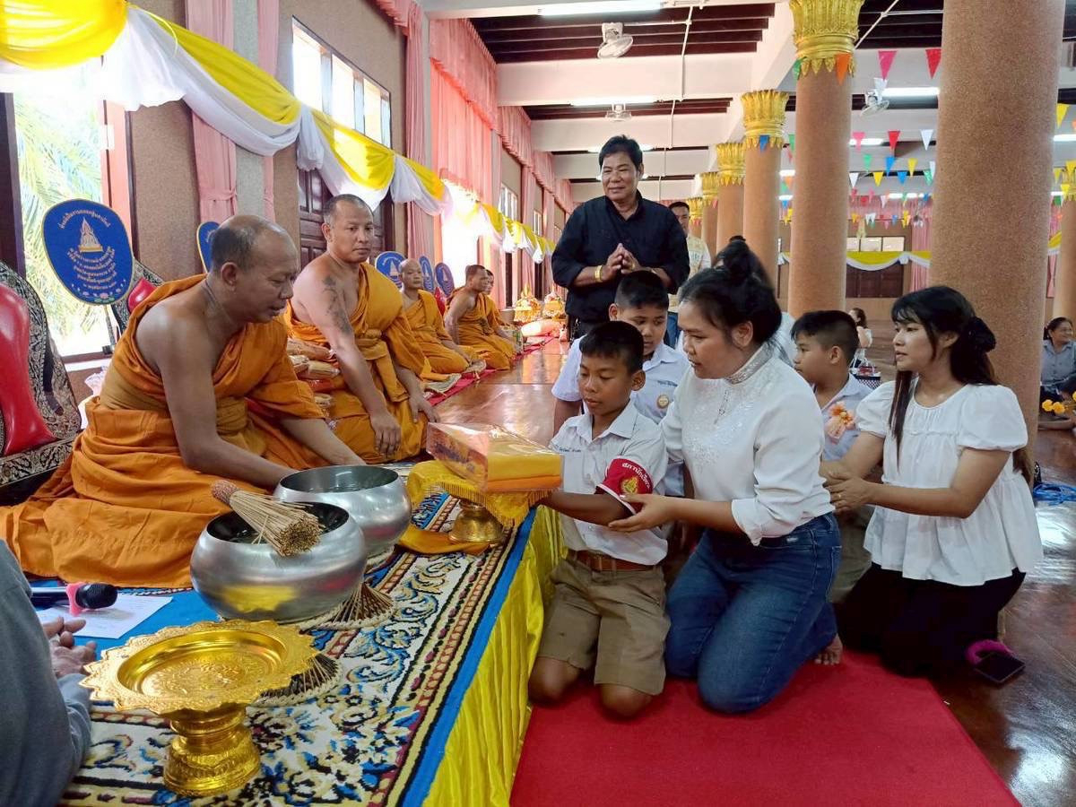 ภาพร่วมพิธีกรรมวัดสว่างอารมณ์