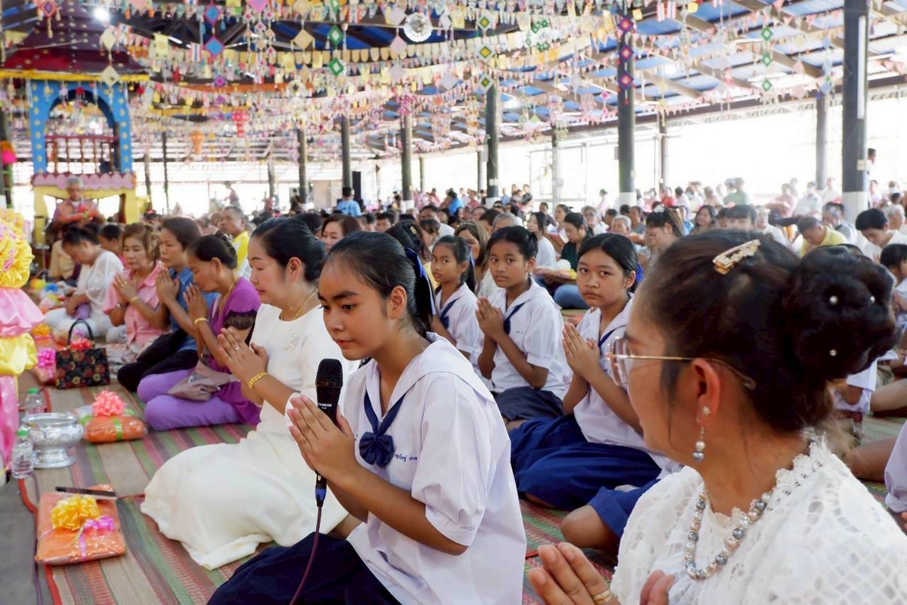 ภาพกล่าวคำถวายกฐินวัดอนุบรรพต