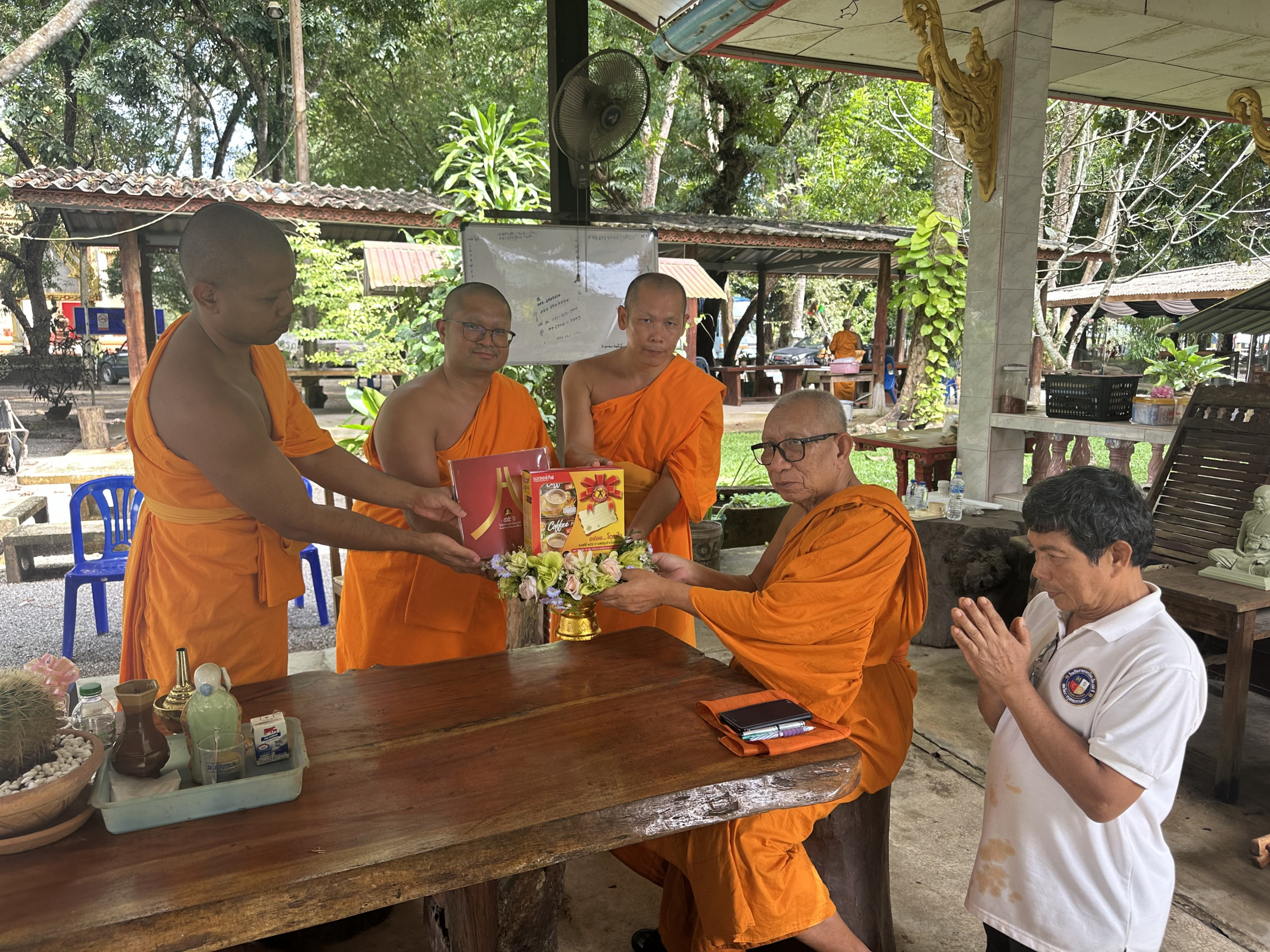 ภาพกล่าวคำถวายกฐินวัดเกาะแก้วดุษิยารังสฤษฎิ์