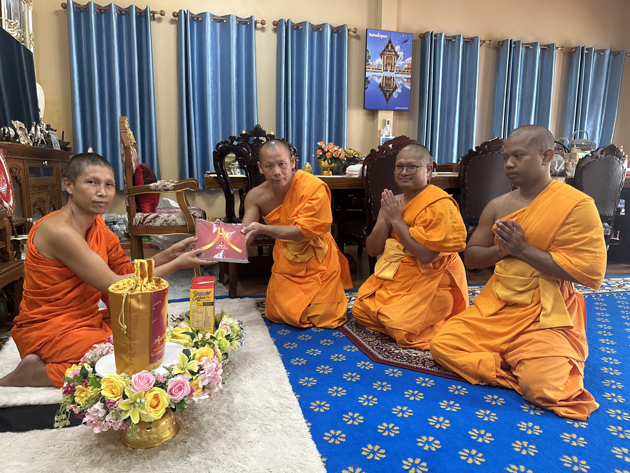 ภาพร่วมขบวนกฐินวัดปากน้ำชุมพร