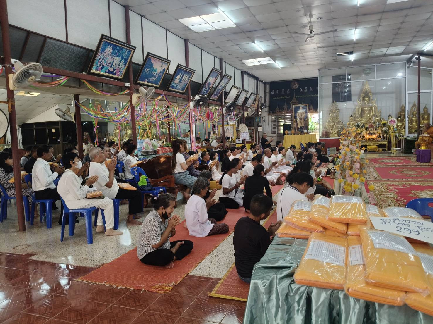 ภาพร่วมพิธีกรรมวัดถ้ำสำเภาทอง