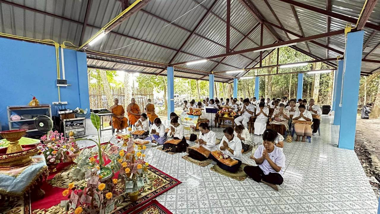 ภาพร่วมพิธีกรรมสำนักสงฆ์สวนธรรมจรจรัส