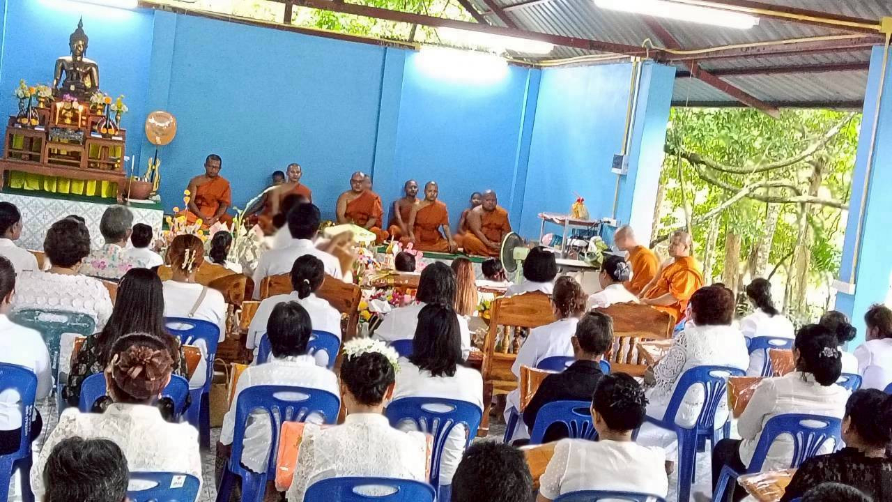 ภาพร่วมพิธีกรรมสำนักสงฆ์สวนธรรมจรจรัส