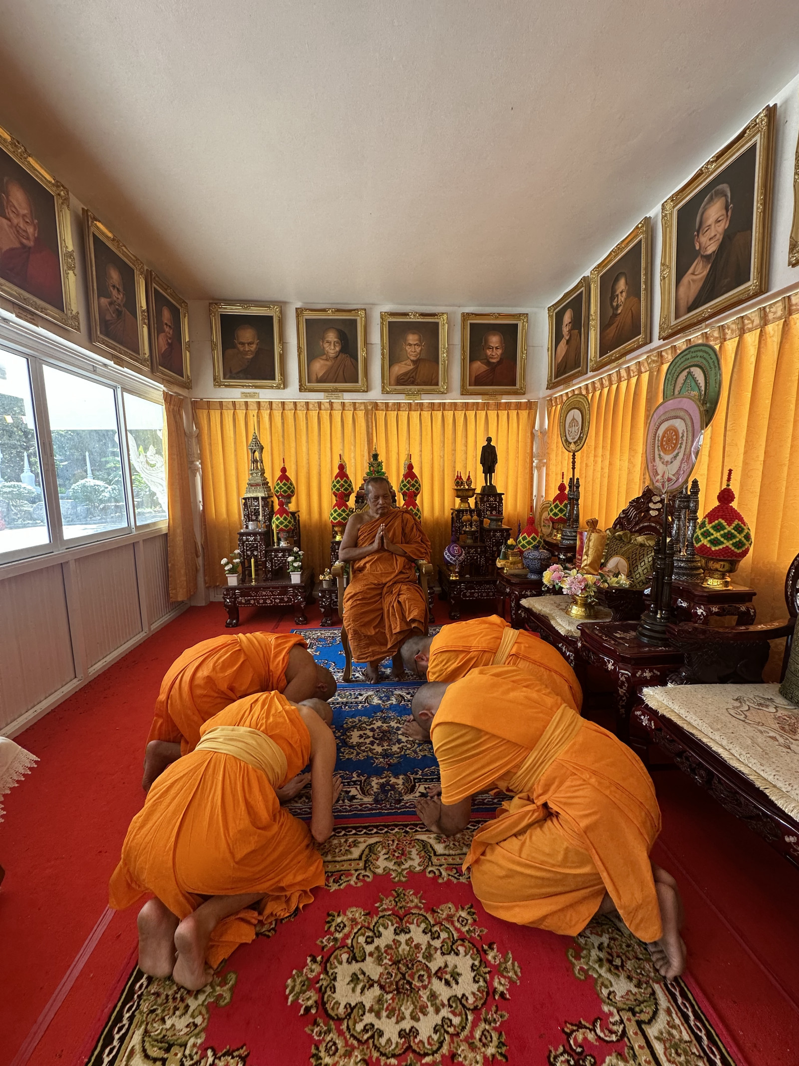 ภาพร่วมขบวนกฐินวัดพรหมโลก