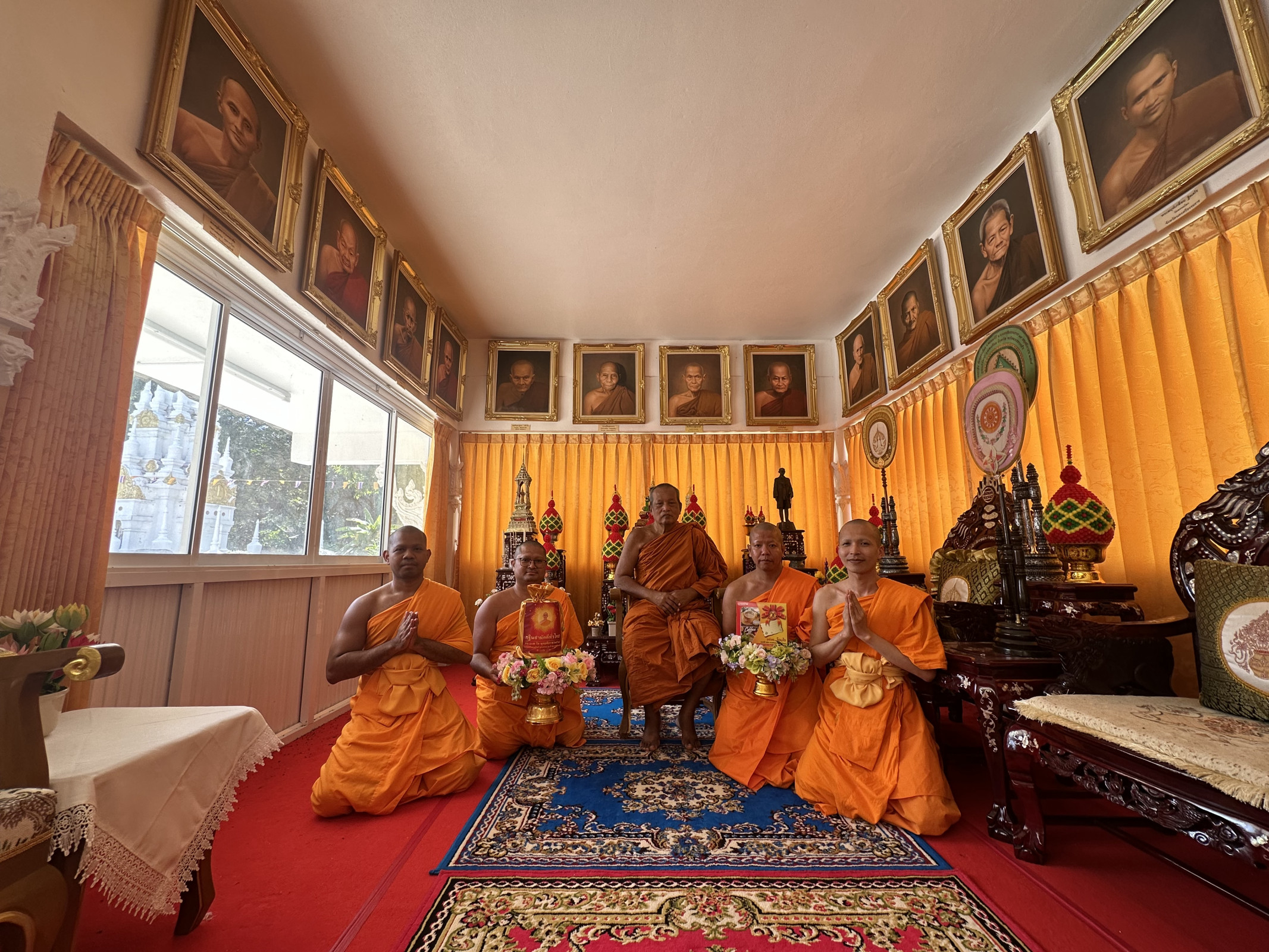 ภาพร่วมพิธีกรรมวัดพรหมโลก