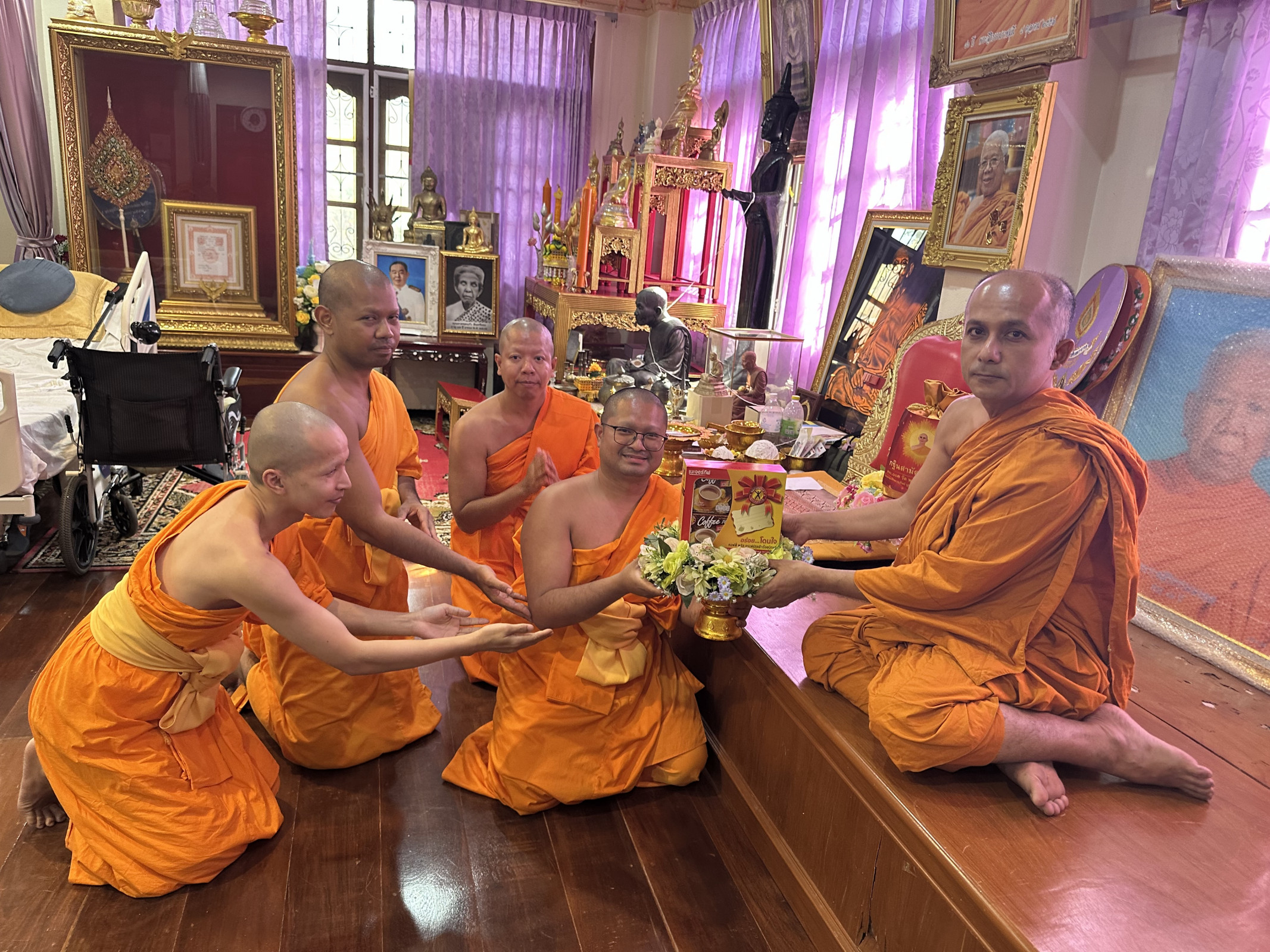 ภาพกล่าวคำถวายกฐินวัดมะนาวหวาน