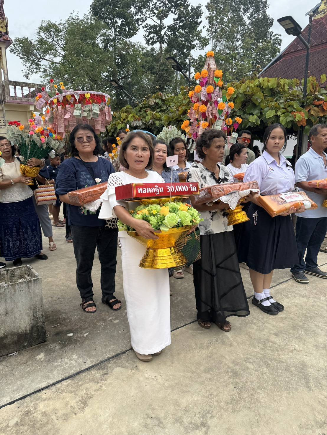 ภาพร่วมขบวนกฐินวัดควน(นาแค)