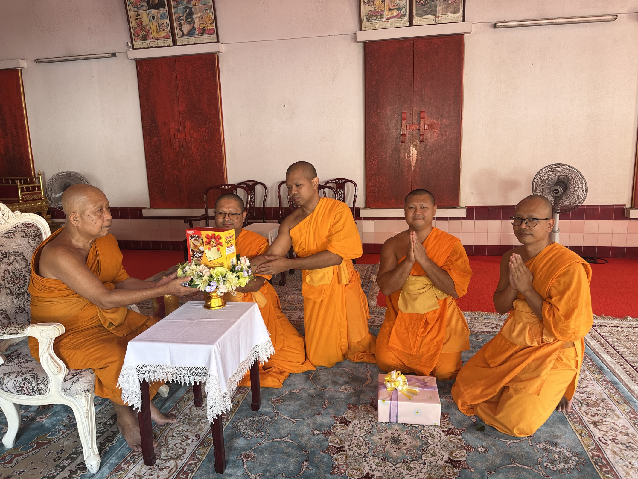 ภาพร่วมขบวนกฐินวัดคูหาสวรรค์