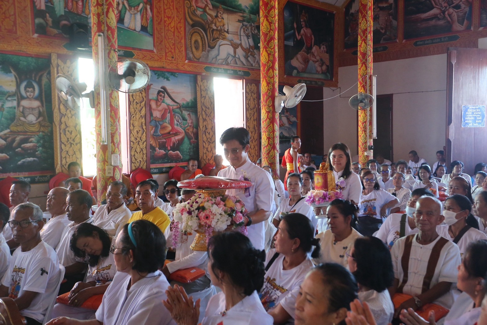ภาพร่วมพิธีกรรมวัดห้วยก้าง