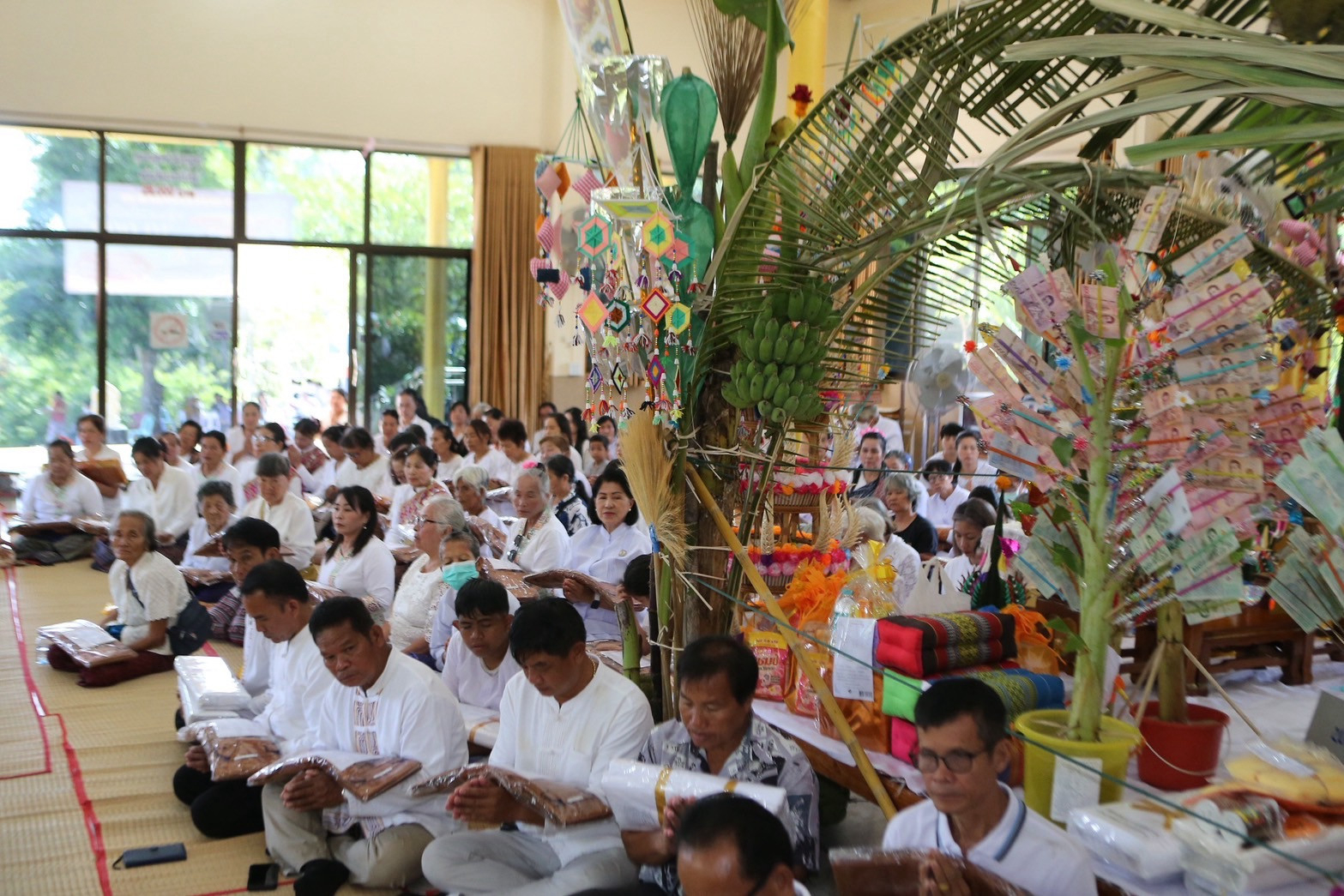 ภาพร่วมพิธีกรรมวัดสันติวนาราม