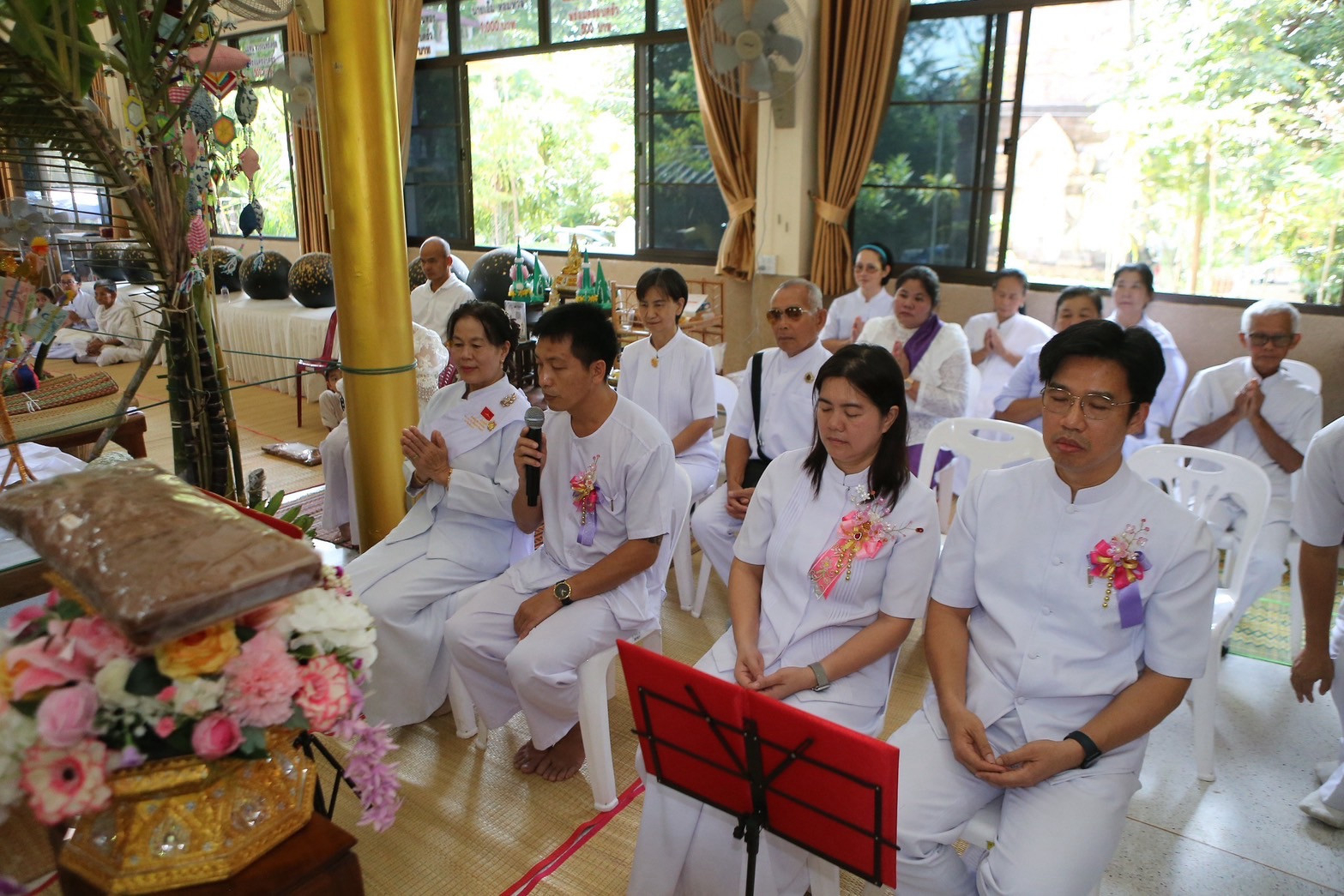 ภาพร่วมพิธีกรรมวัดสันติวนาราม