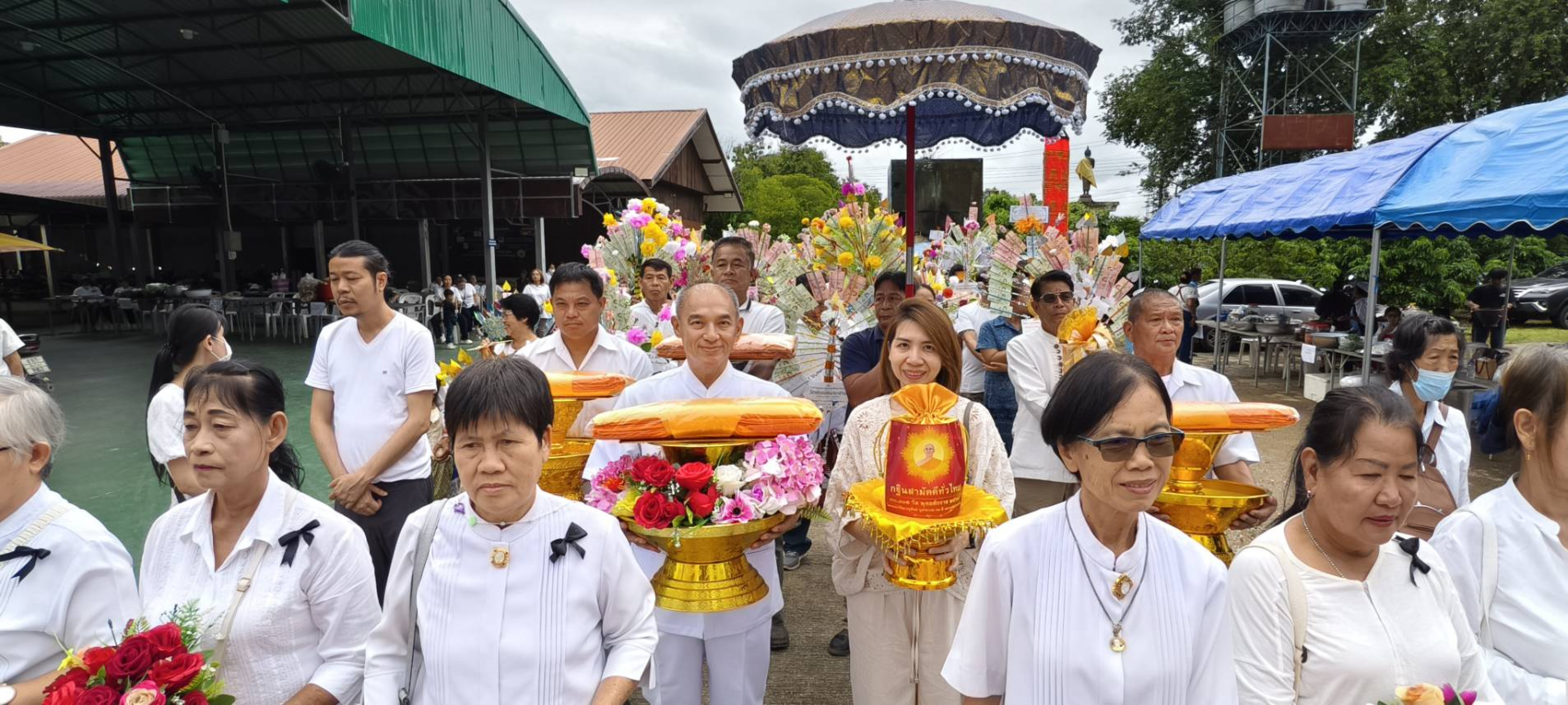 ภาพร่วมขบวนกฐินวัดช่อแลพระงาม