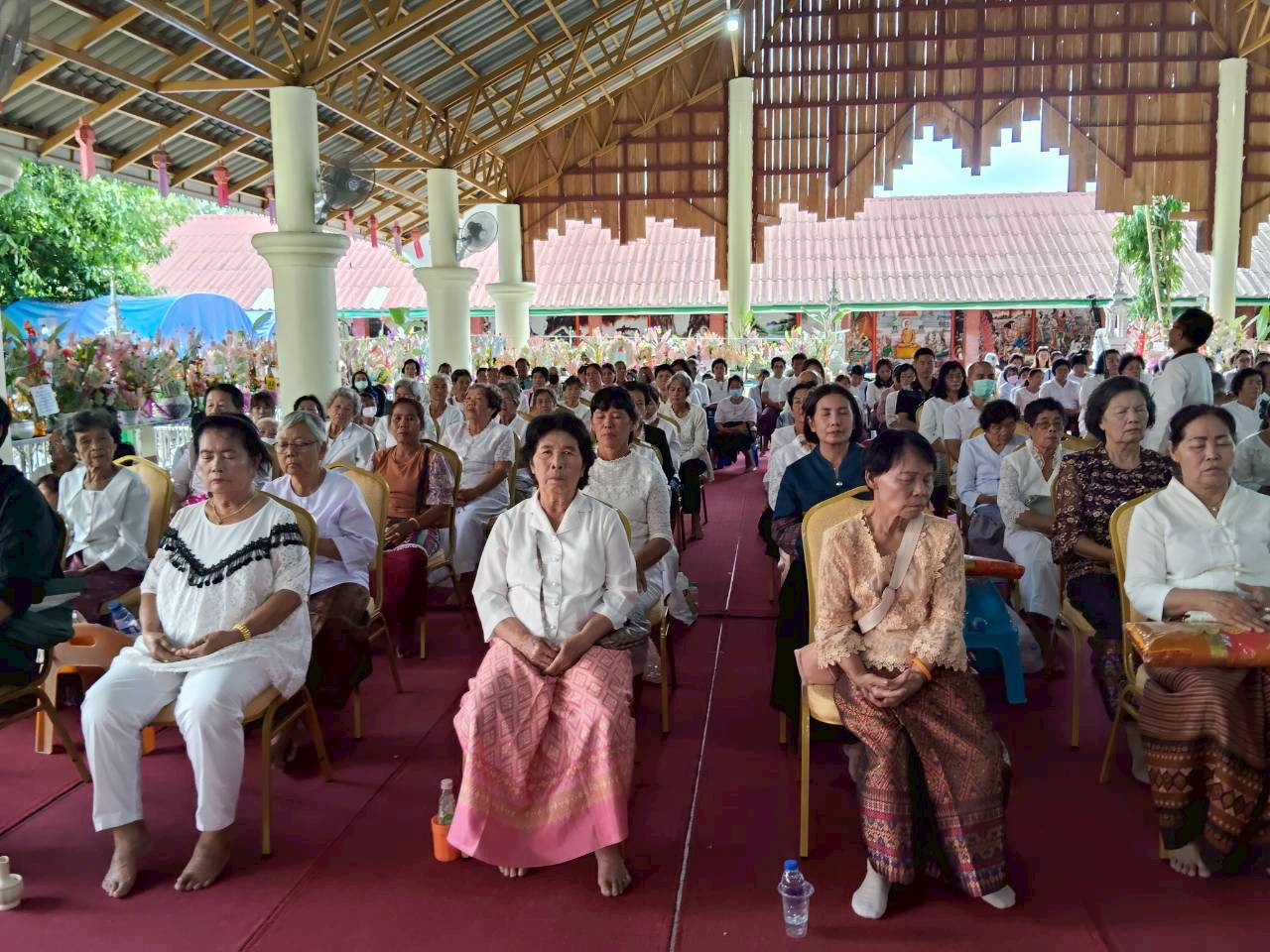ภาพร่วมพิธีกรรมวัดดงผักแค