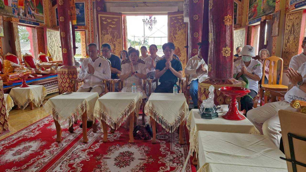 ภาพร่วมพิธีกรรมวัดอัมพวัน