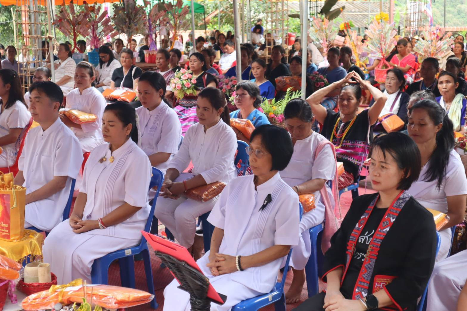 ภาพร่วมพิธีกรรมวัดห้วยบ้าน