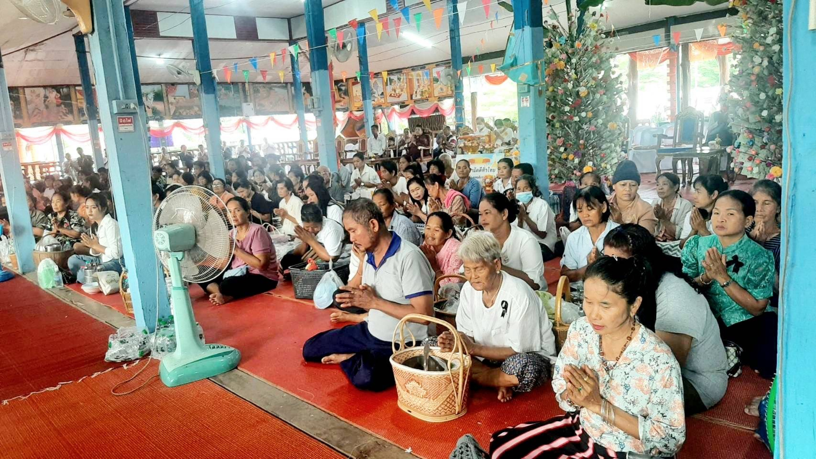 ภาพร่วมพิธีกรรมวัดหนองหัวยาง