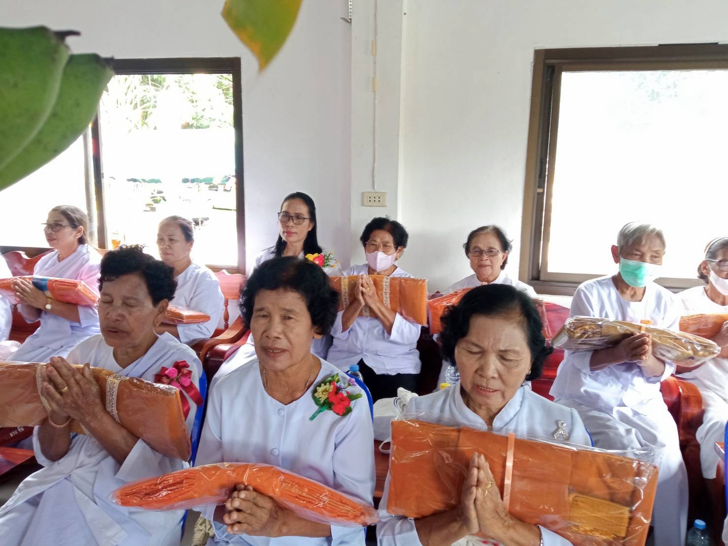 ภาพร่วมพิธีกรรมวัดหนองใหญ่