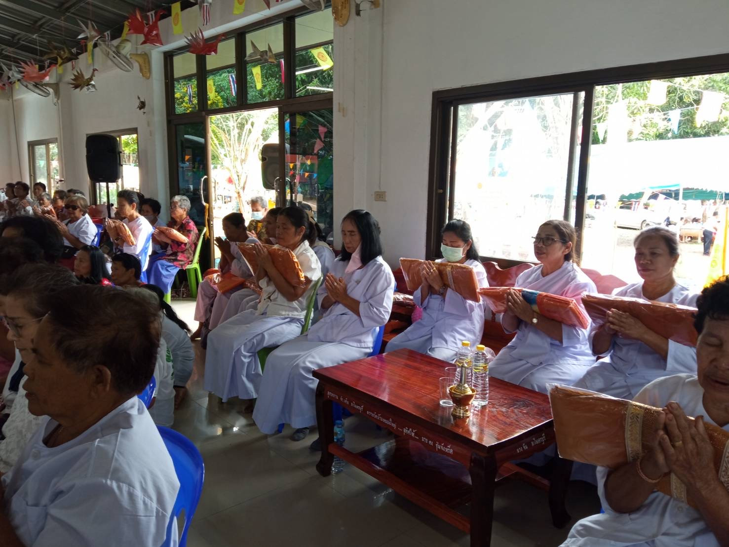 ภาพร่วมพิธีกรรมวัดหนองใหญ่