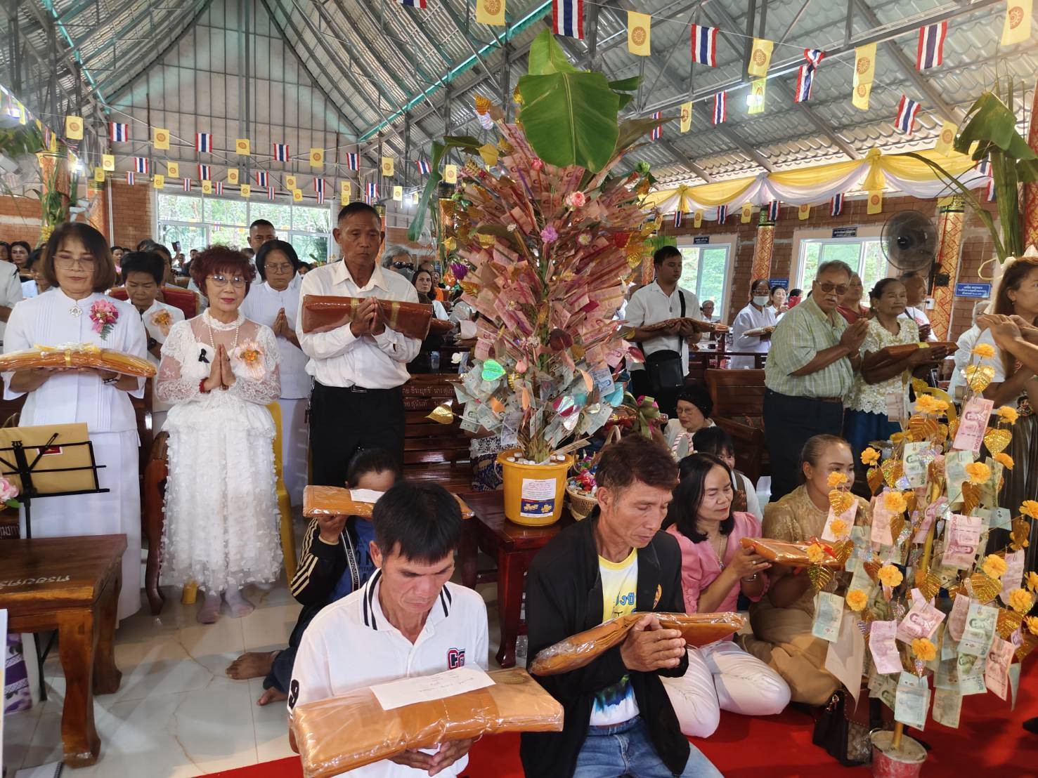 ภาพร่วมพิธีกรรมวัดป่าปัญญาคุณ