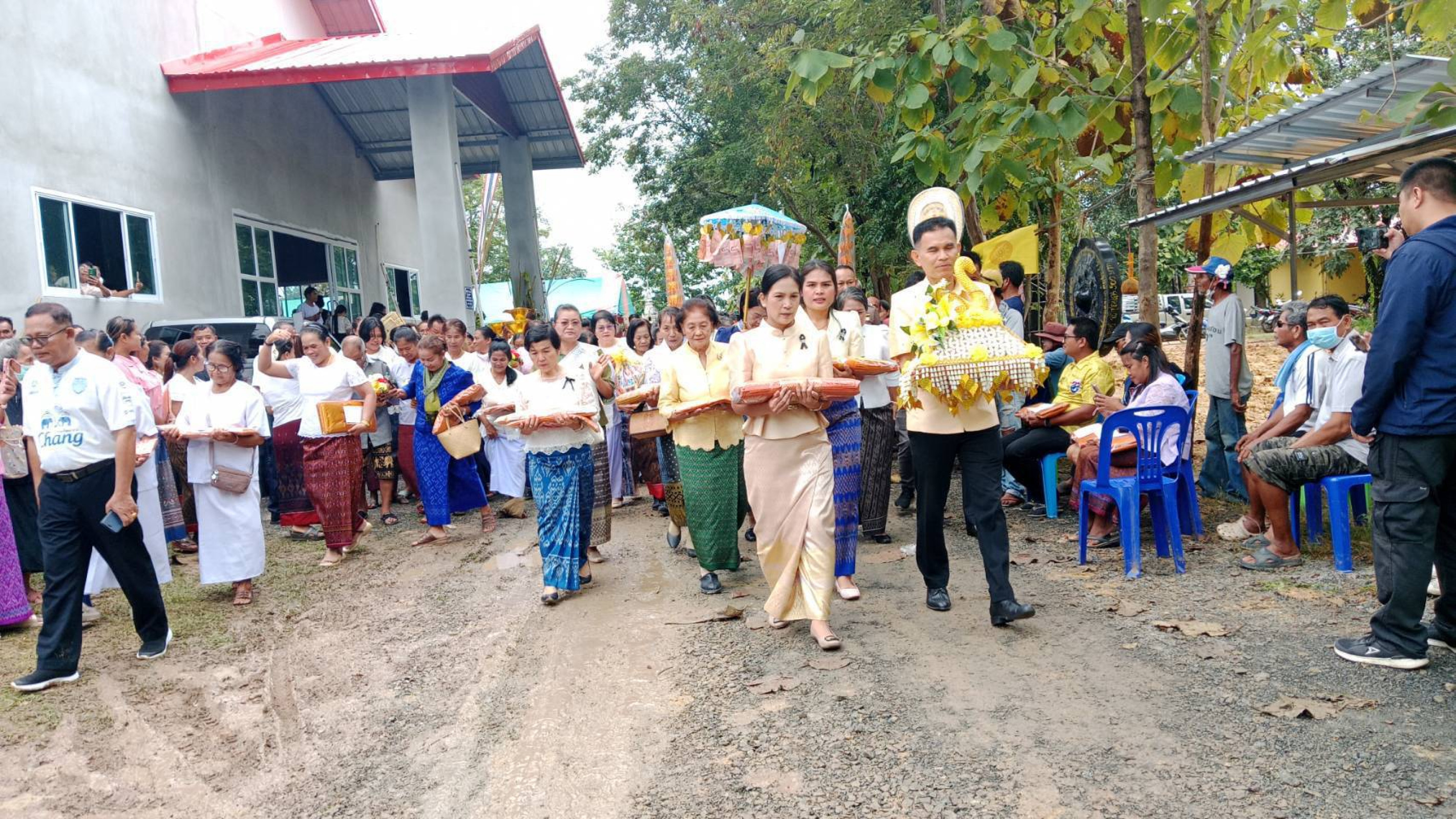 ภาพร่วมขบวนกฐินวัดน้ำอ้อม