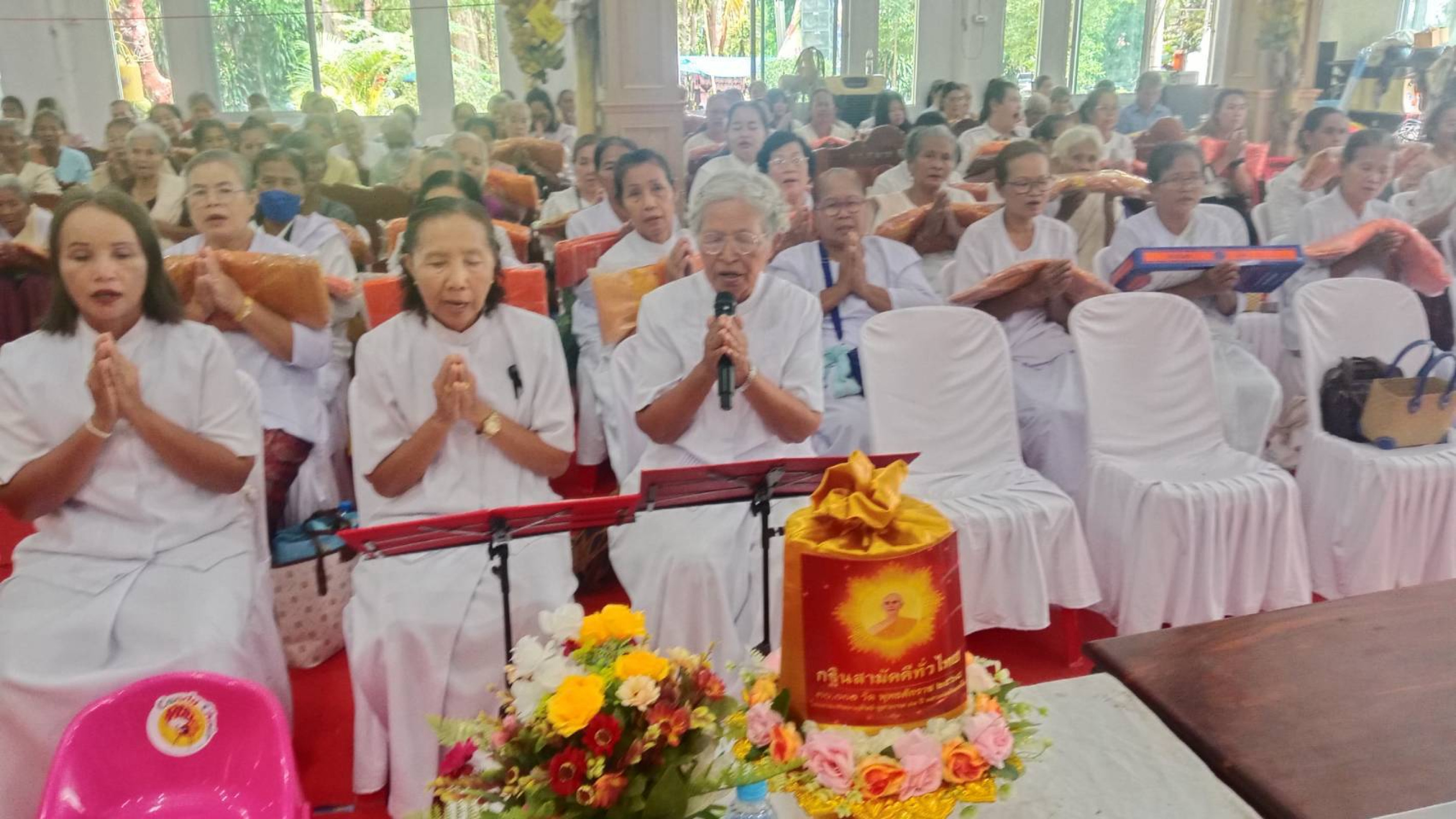 ภาพร่วมพิธีกรรมวัดป่าห้วยสวาย