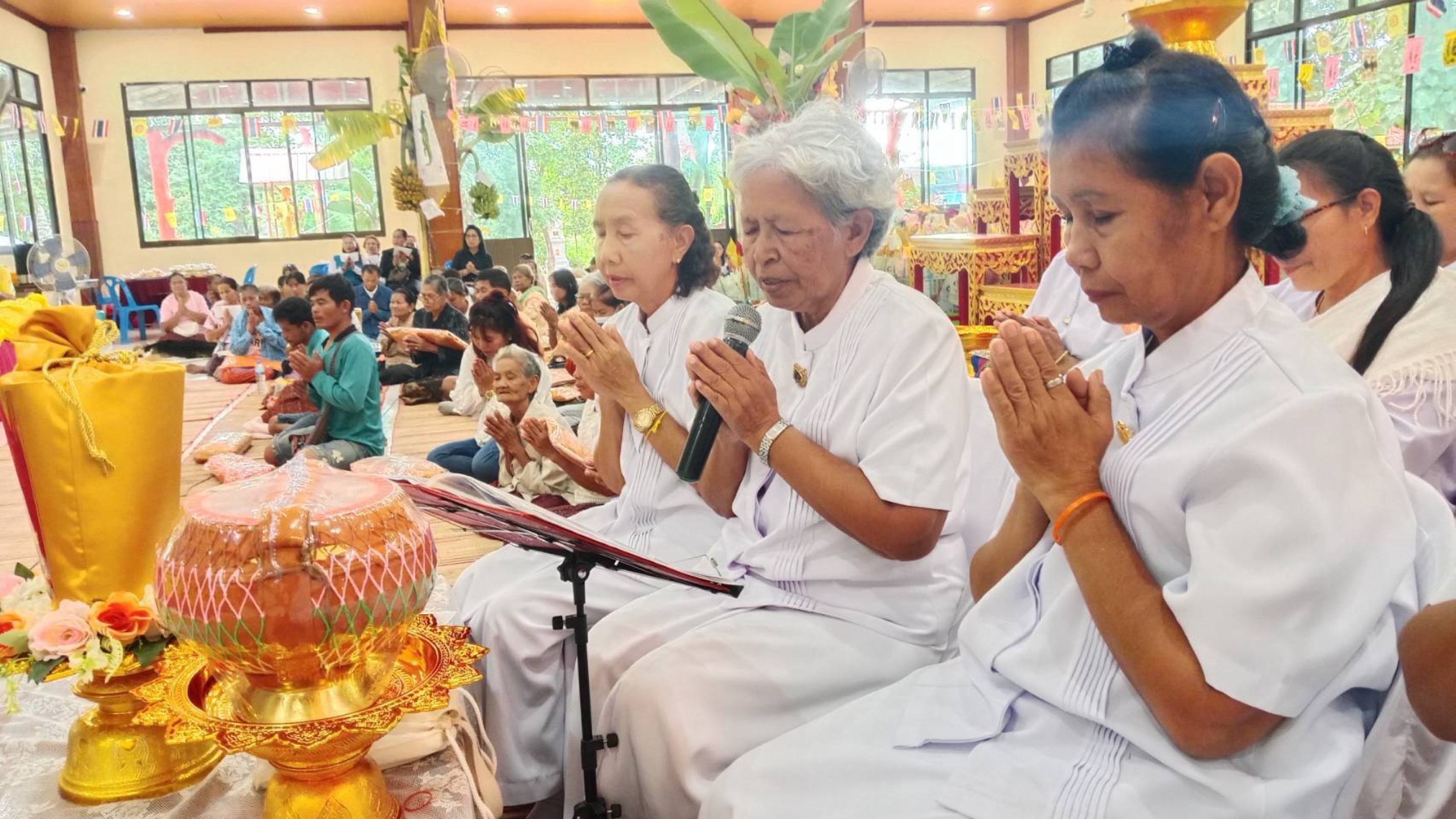 ภาพร่วมพิธีกรรมวัดบ้านลำเดง