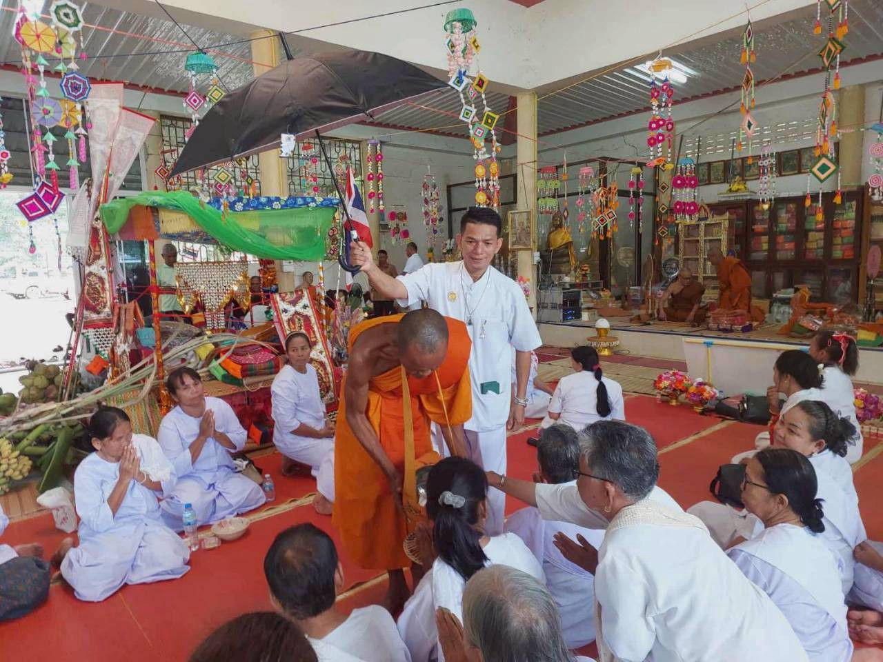 ภาพร่วมพิธีกรรมวัดบ้านคูขาดน้อย